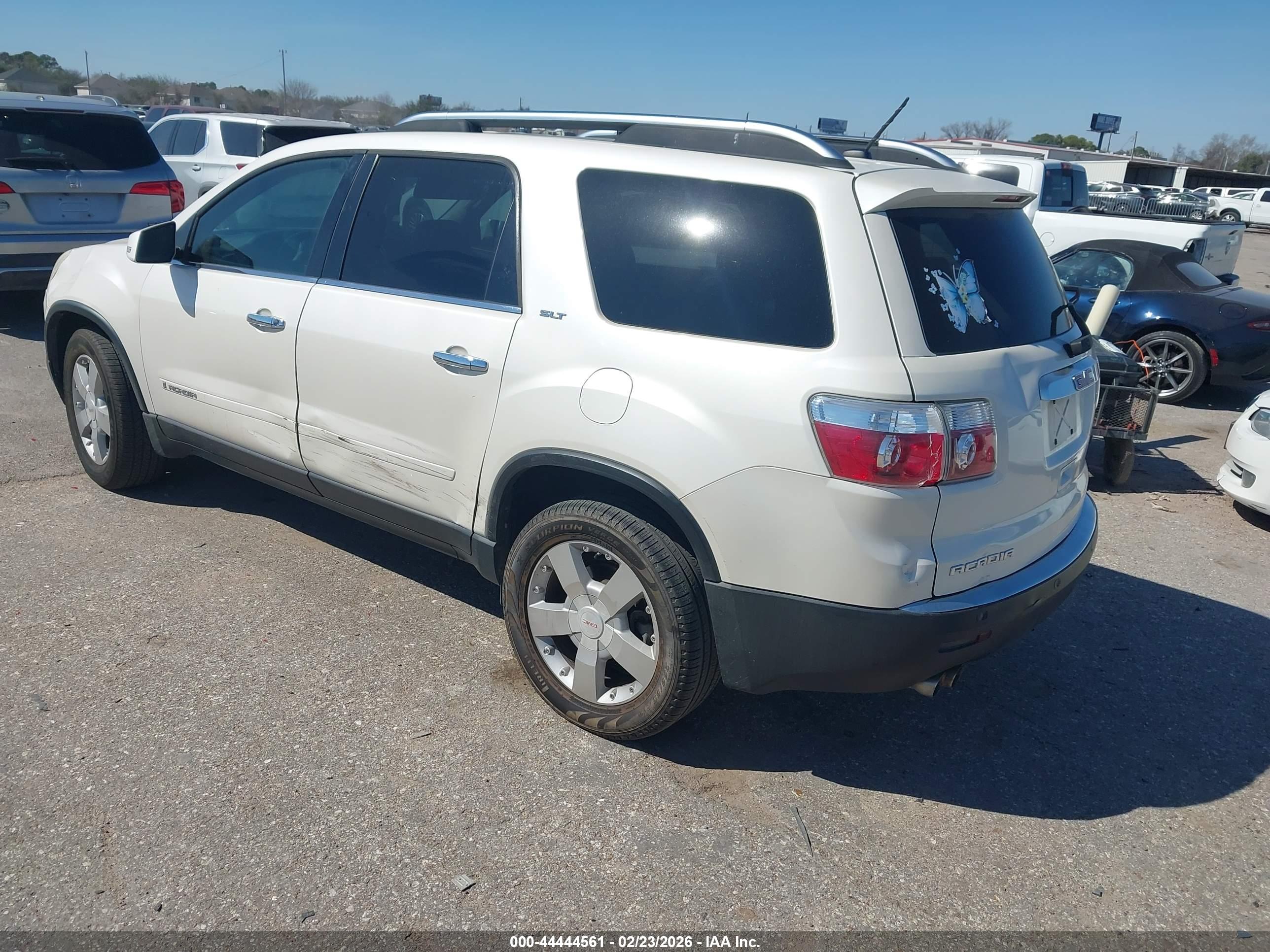 GMC ACADIA image 3