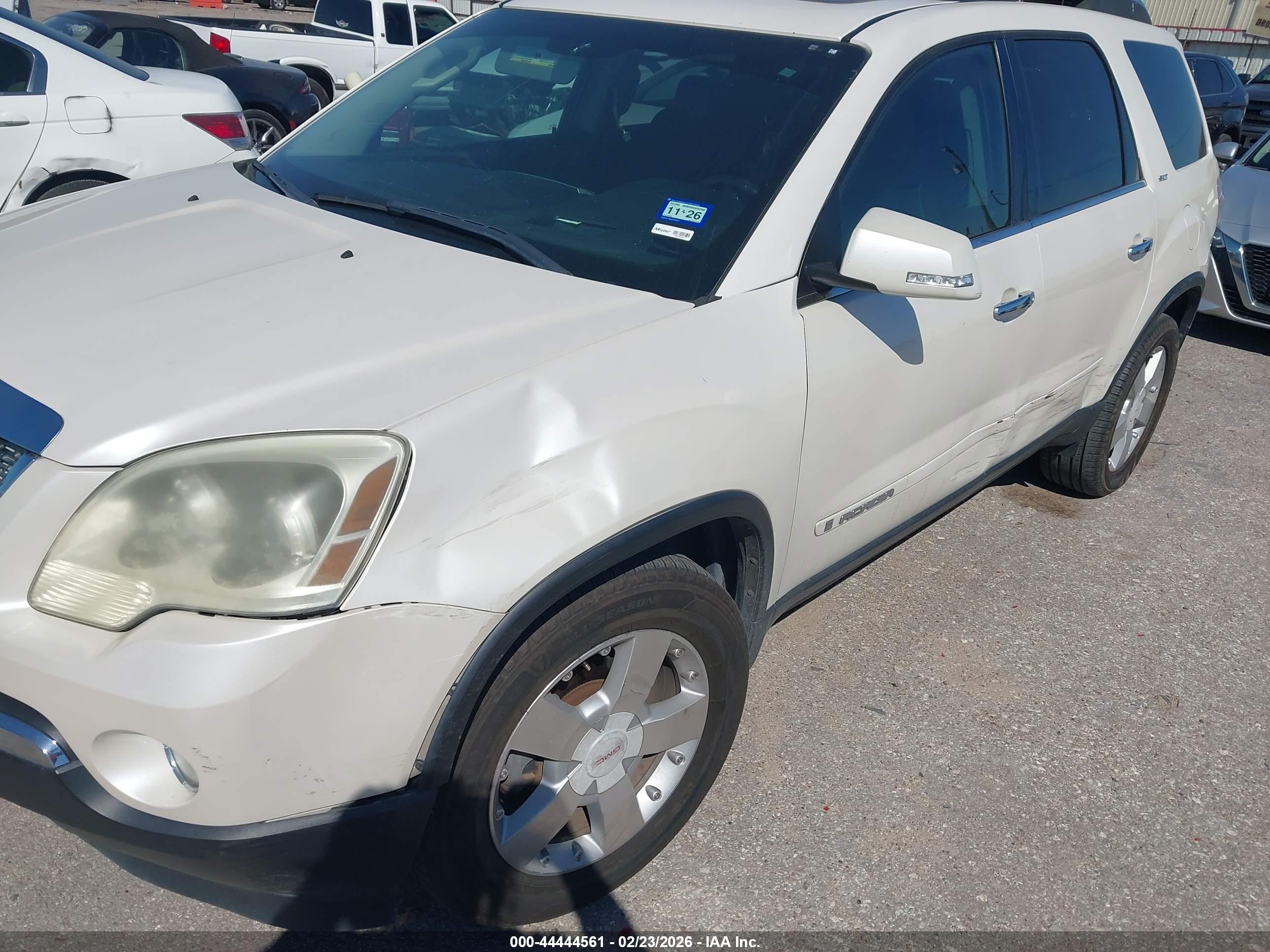GMC ACADIA image 6