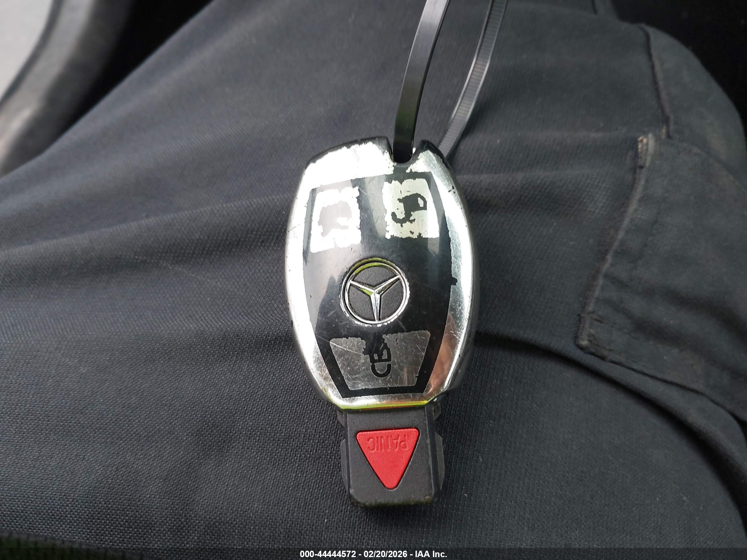 MERCEDES-BENZ C image 11
