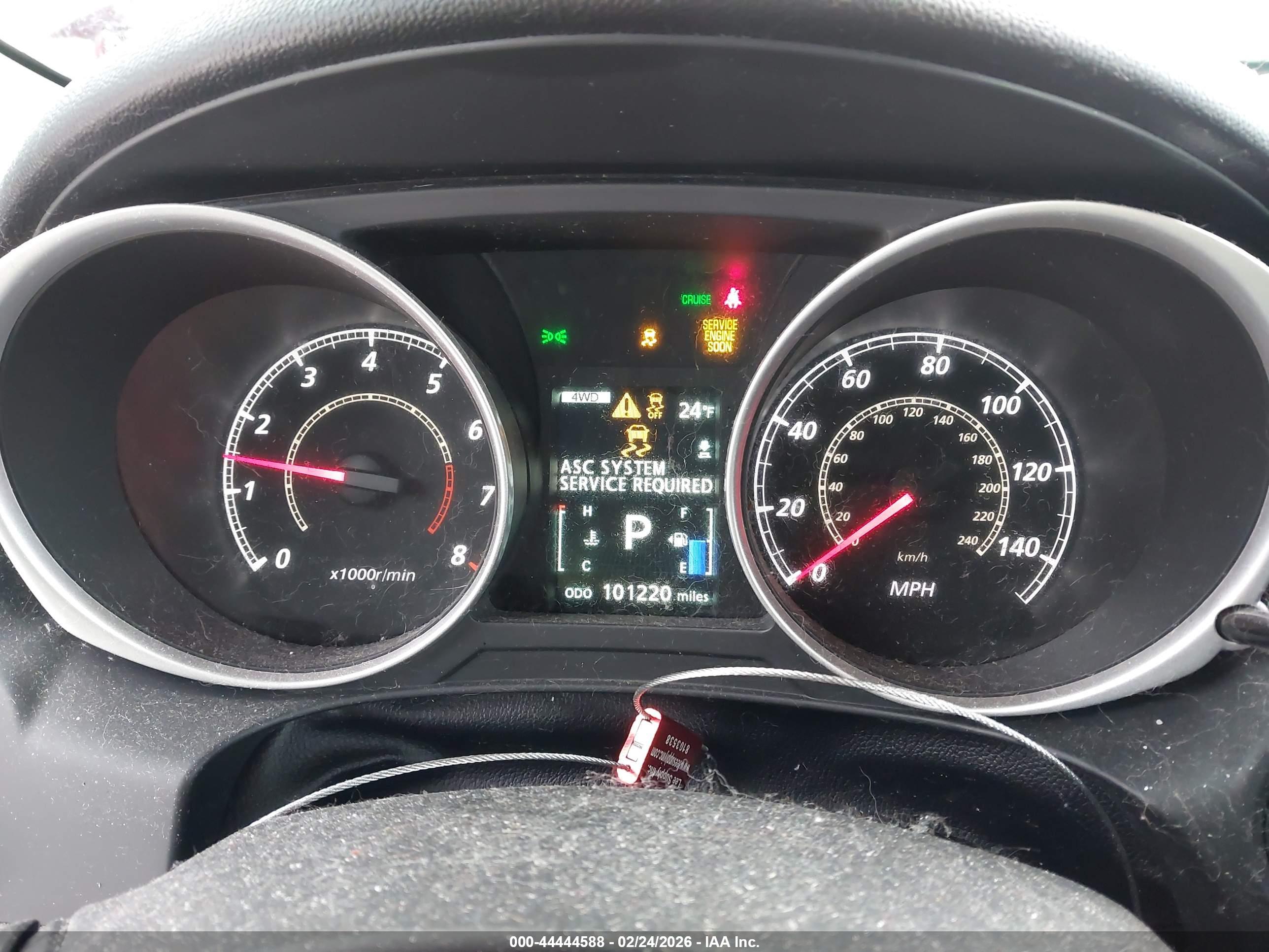 MITSUBISHI OUTLANDER image 7