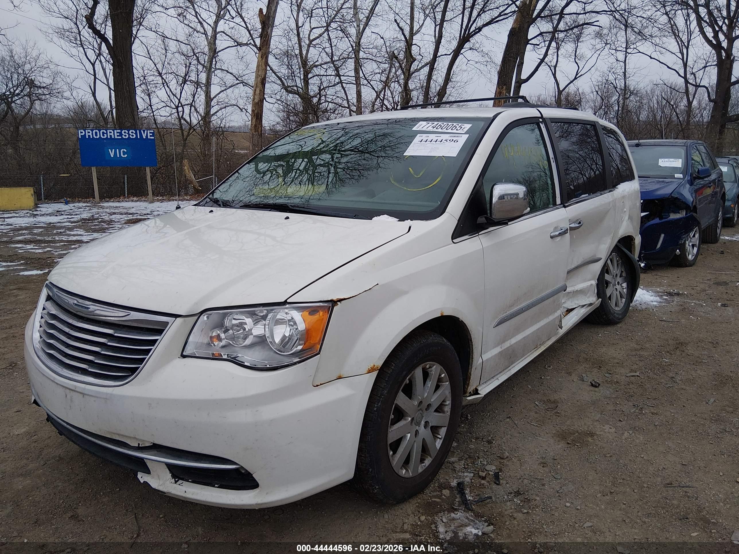 CHRYSLER TOWN image 6