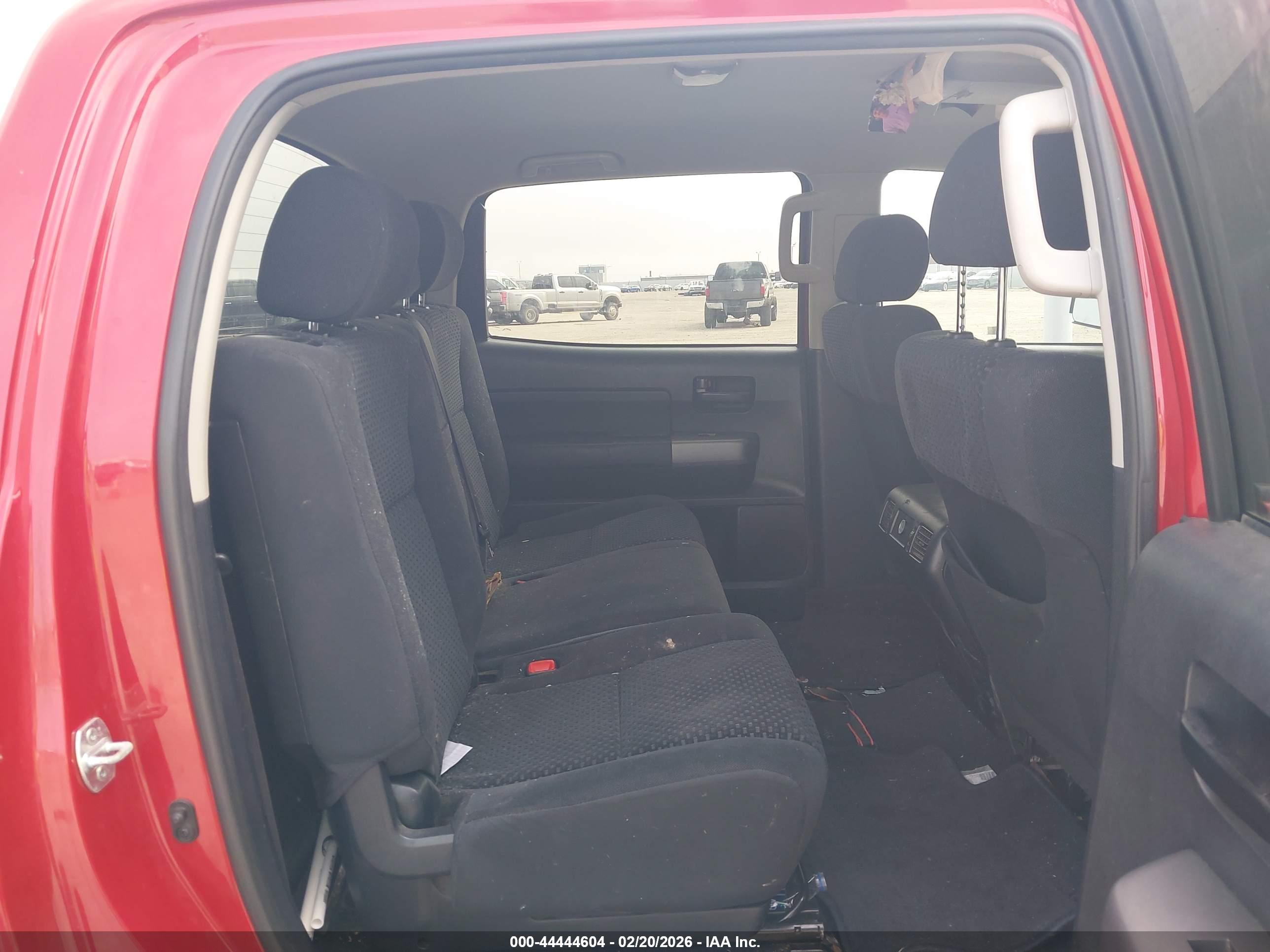 TOYOTA TUNDRA image 8