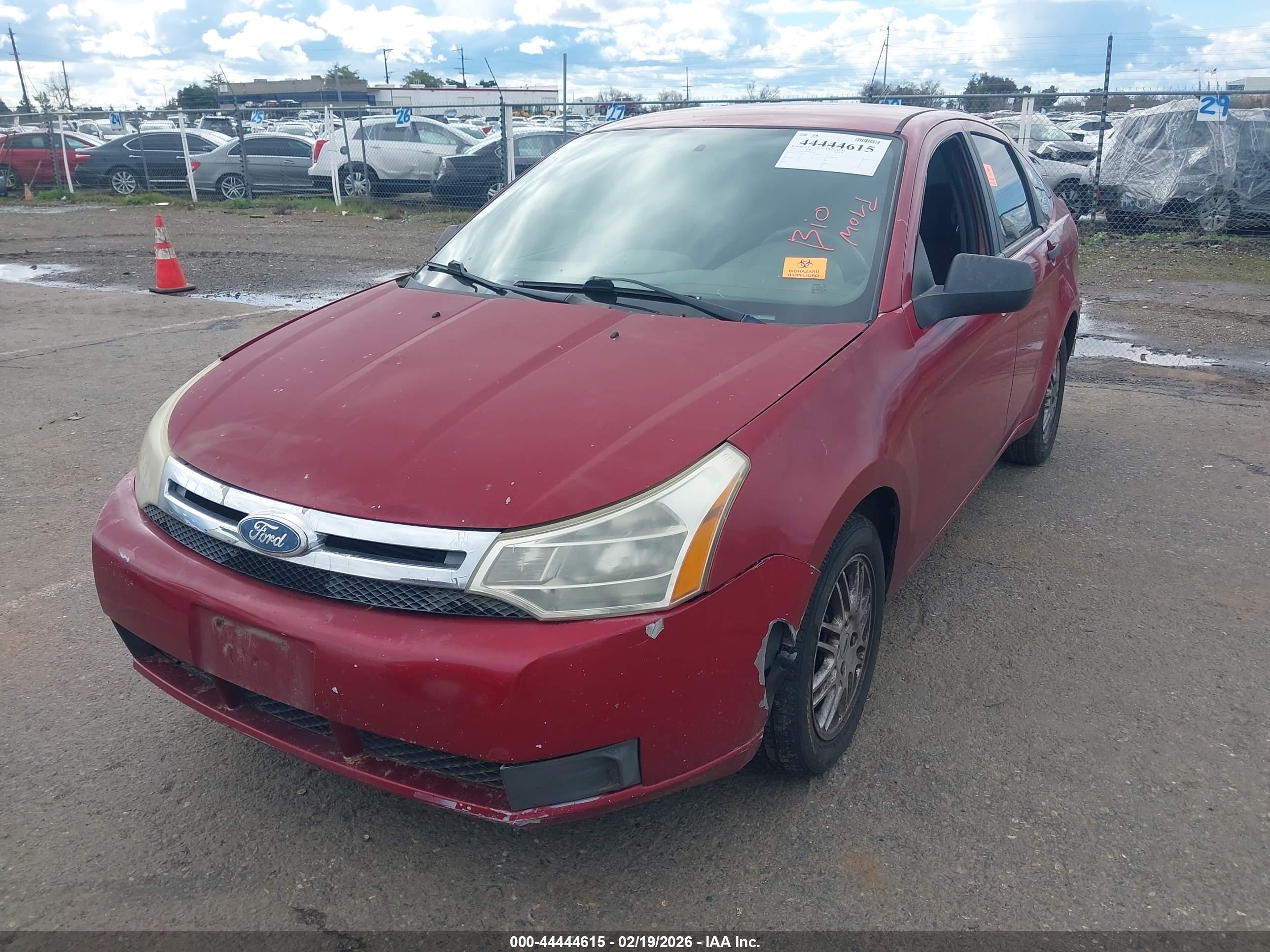 FORD FOCUS image 2