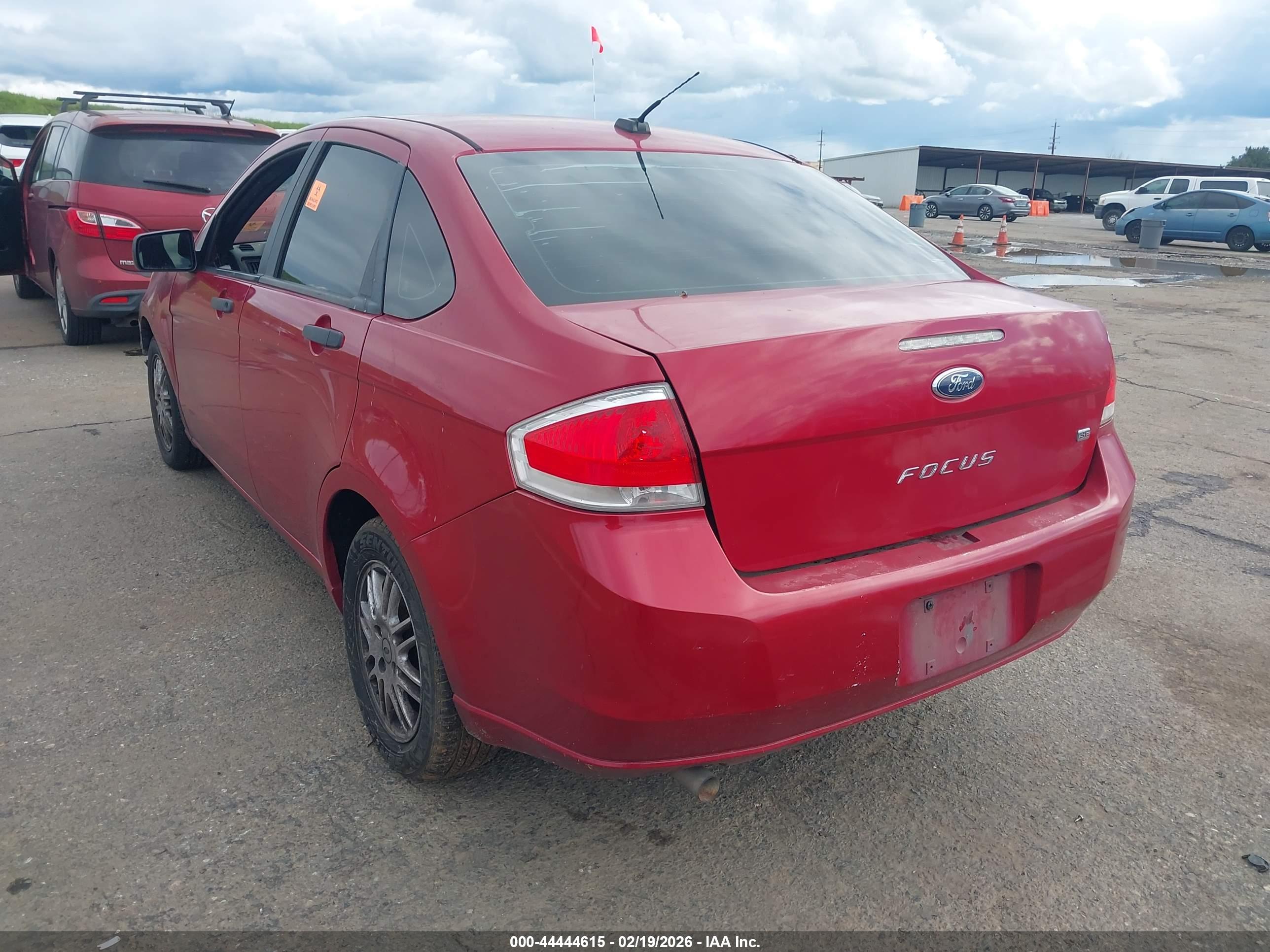 FORD FOCUS image 3