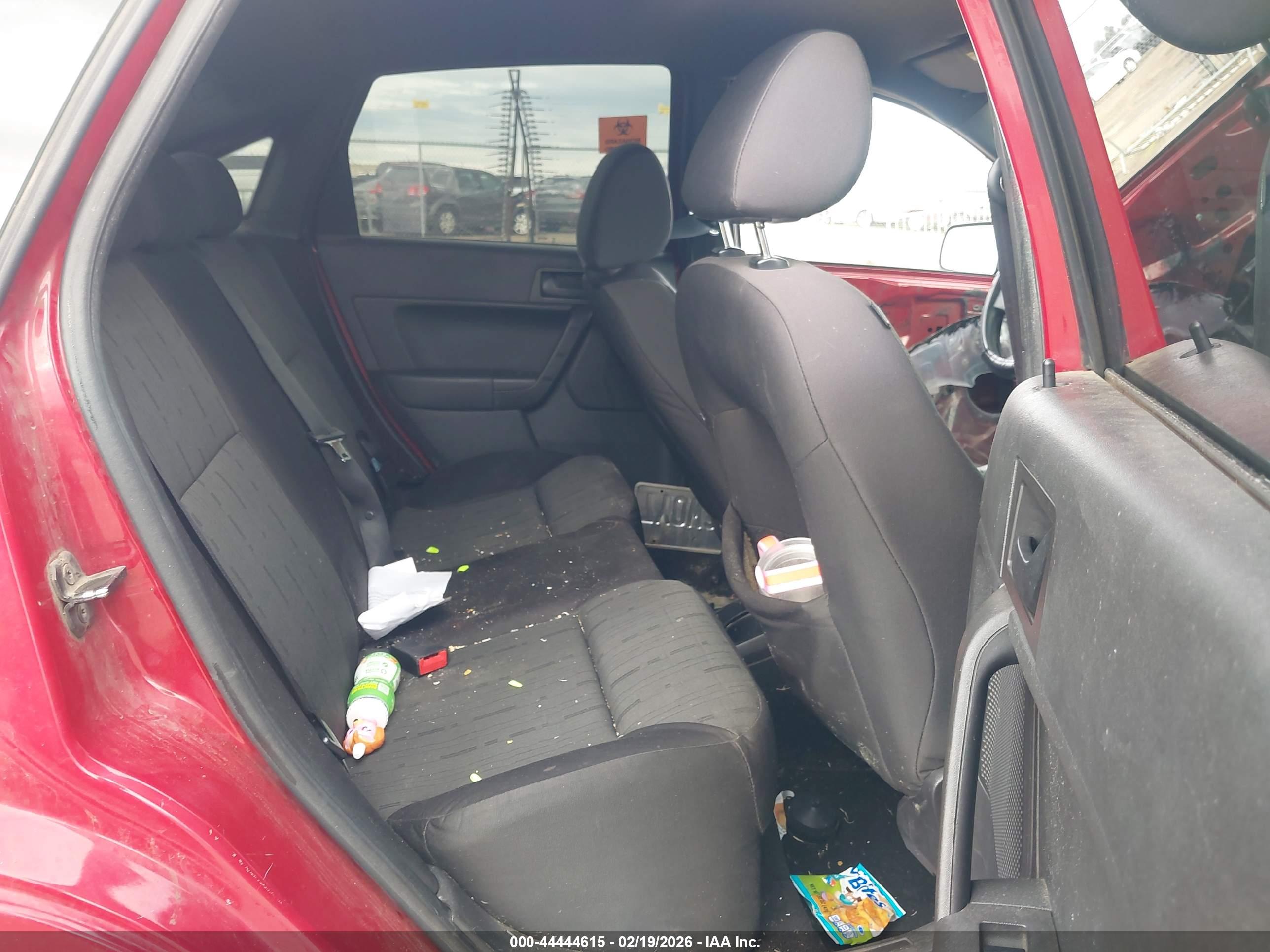 FORD FOCUS image 8