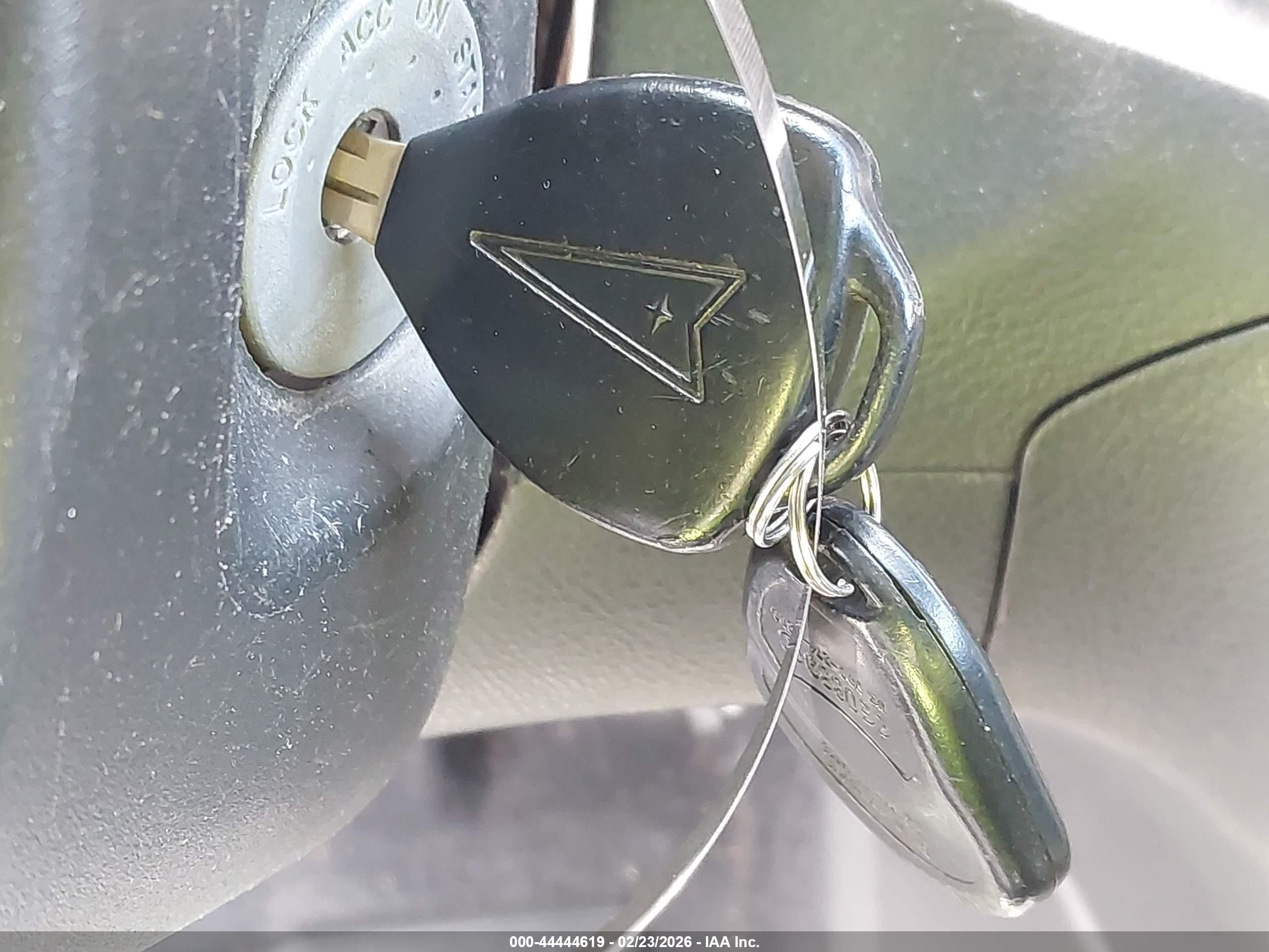 PONTIAC VIBE image 11