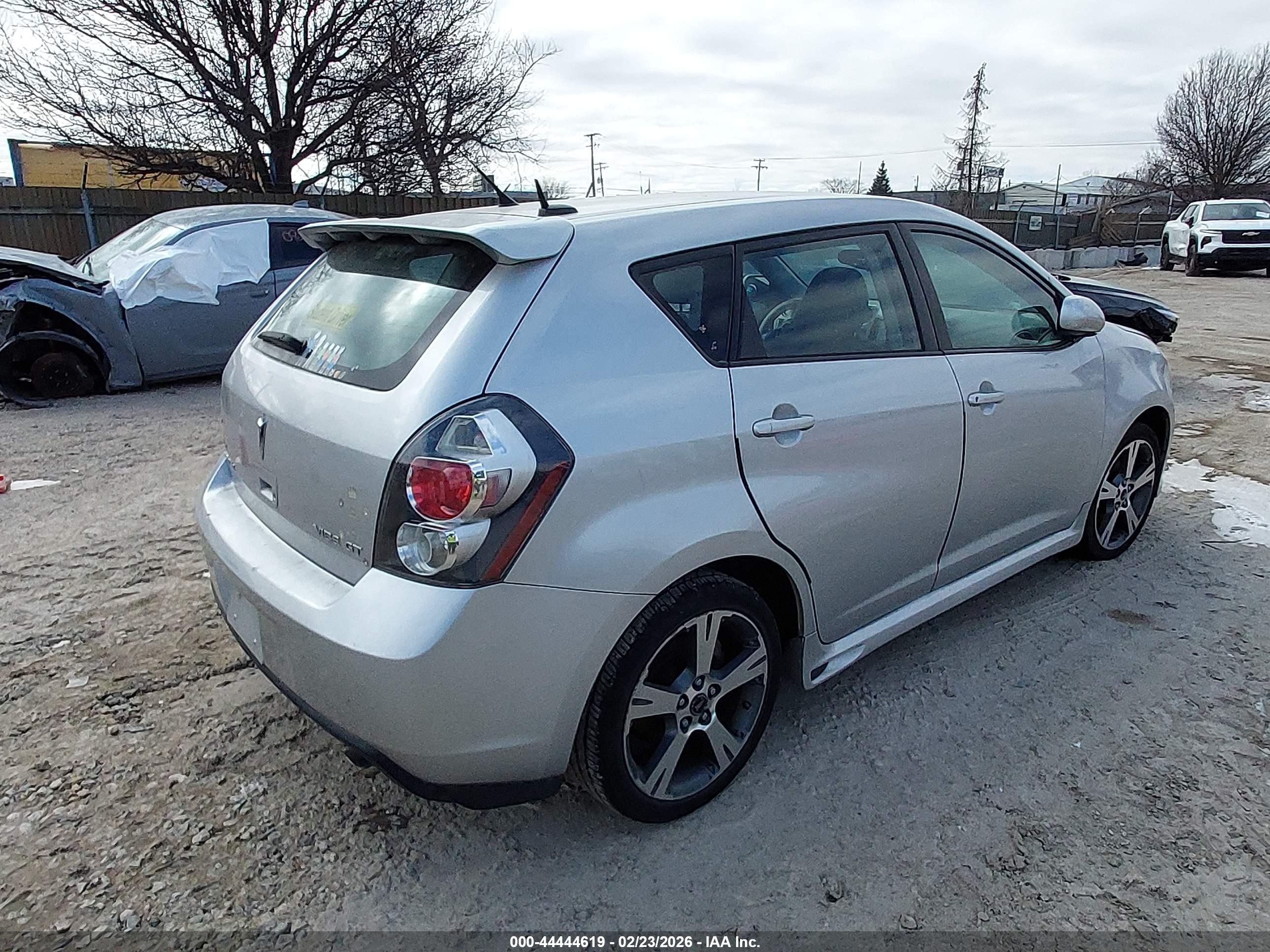 PONTIAC VIBE image 4