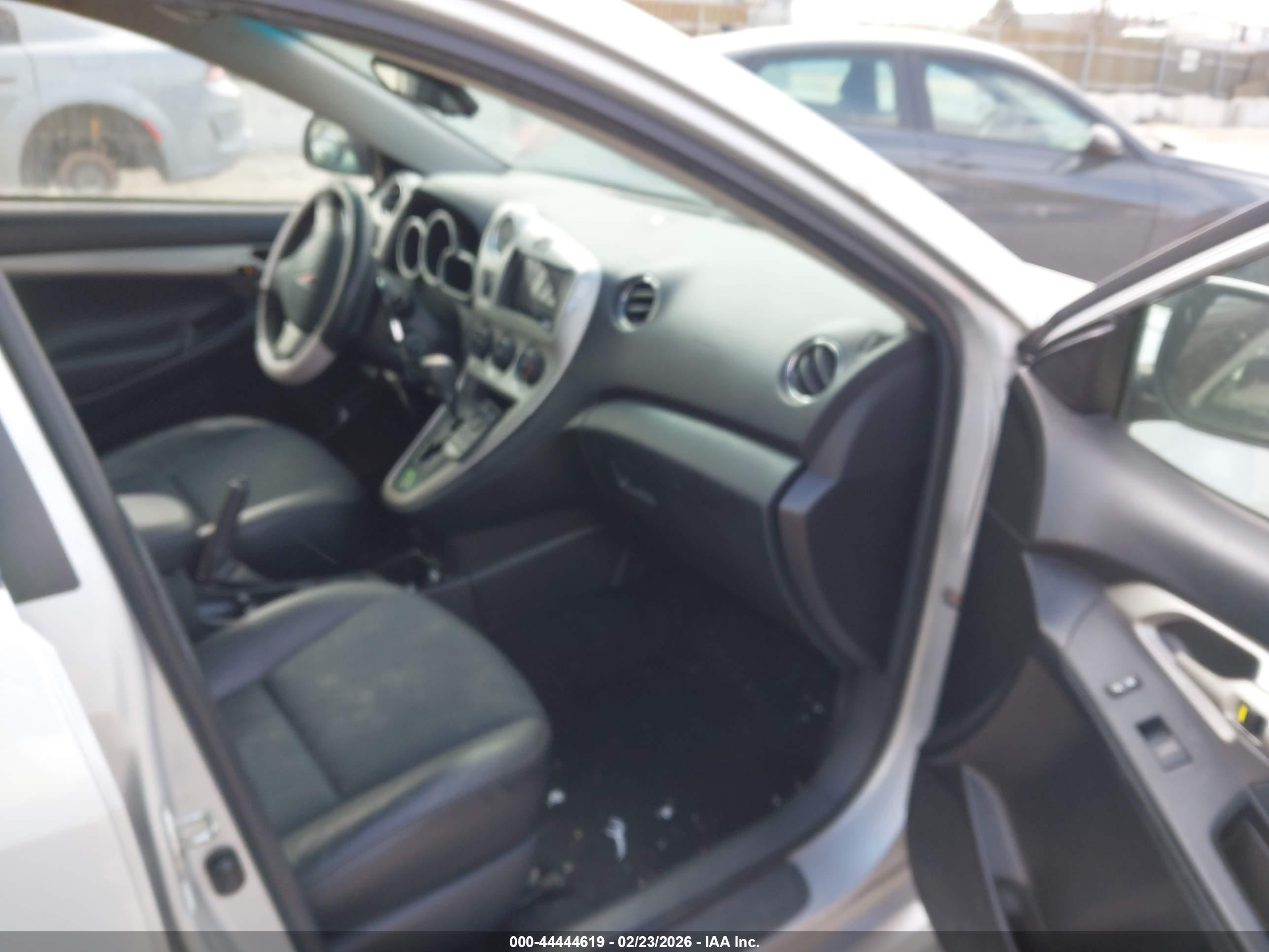 PONTIAC VIBE image 5