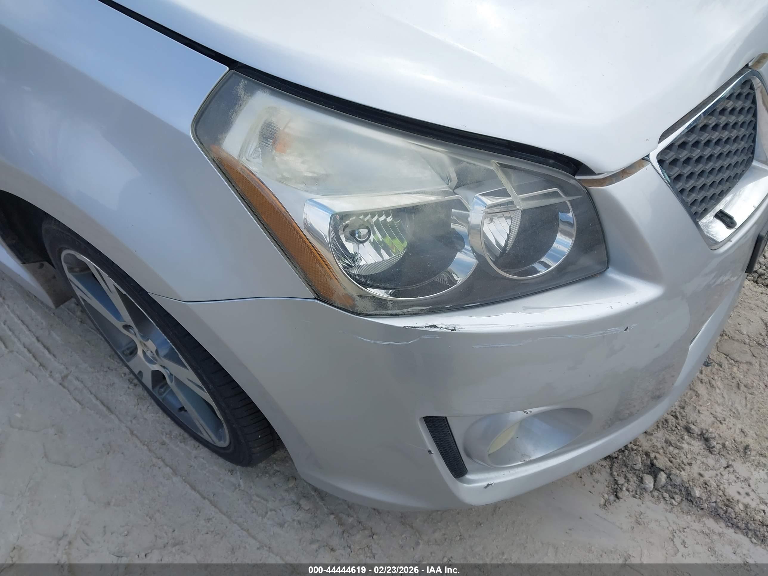 PONTIAC VIBE image 6