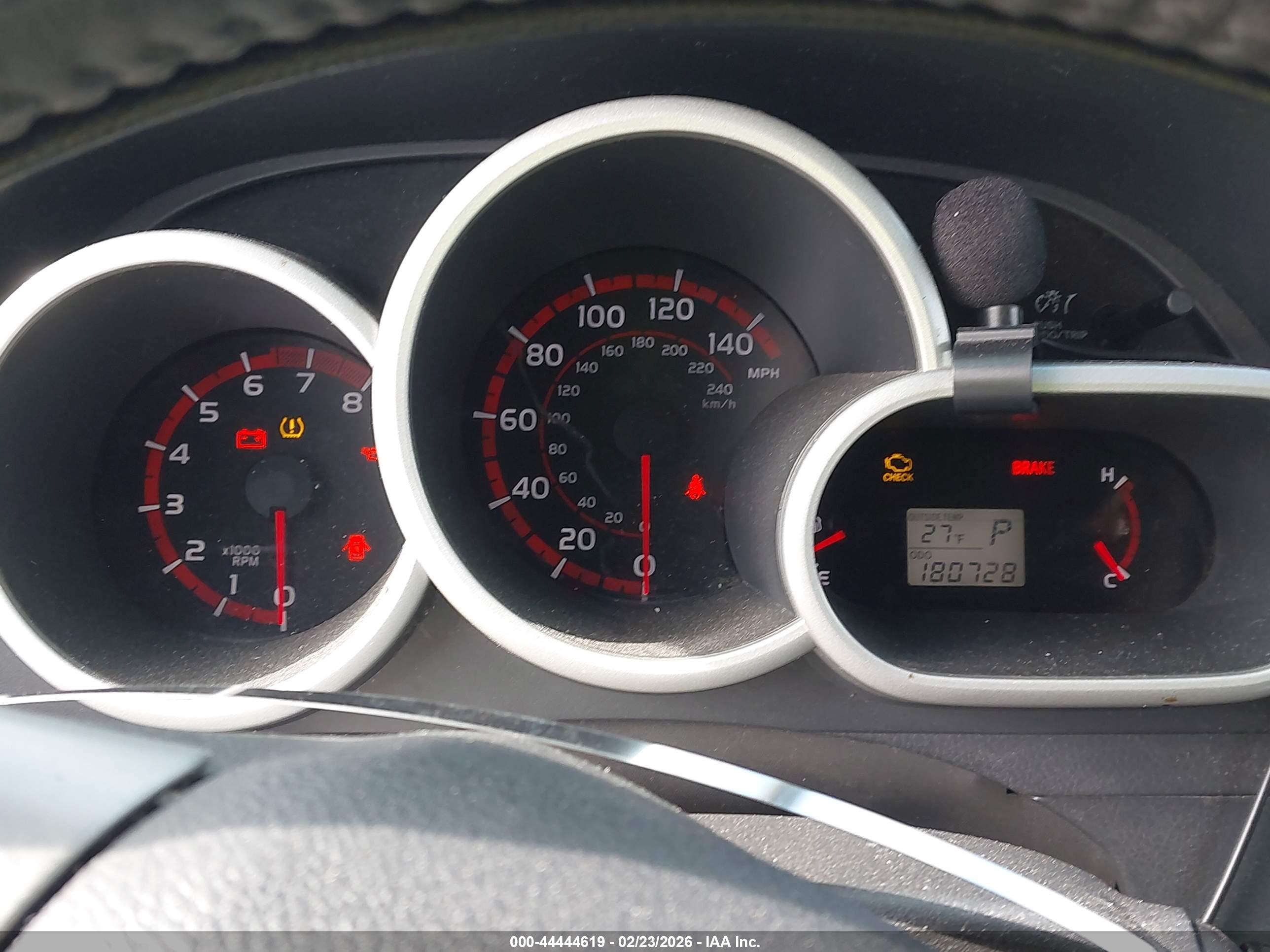 PONTIAC VIBE image 7