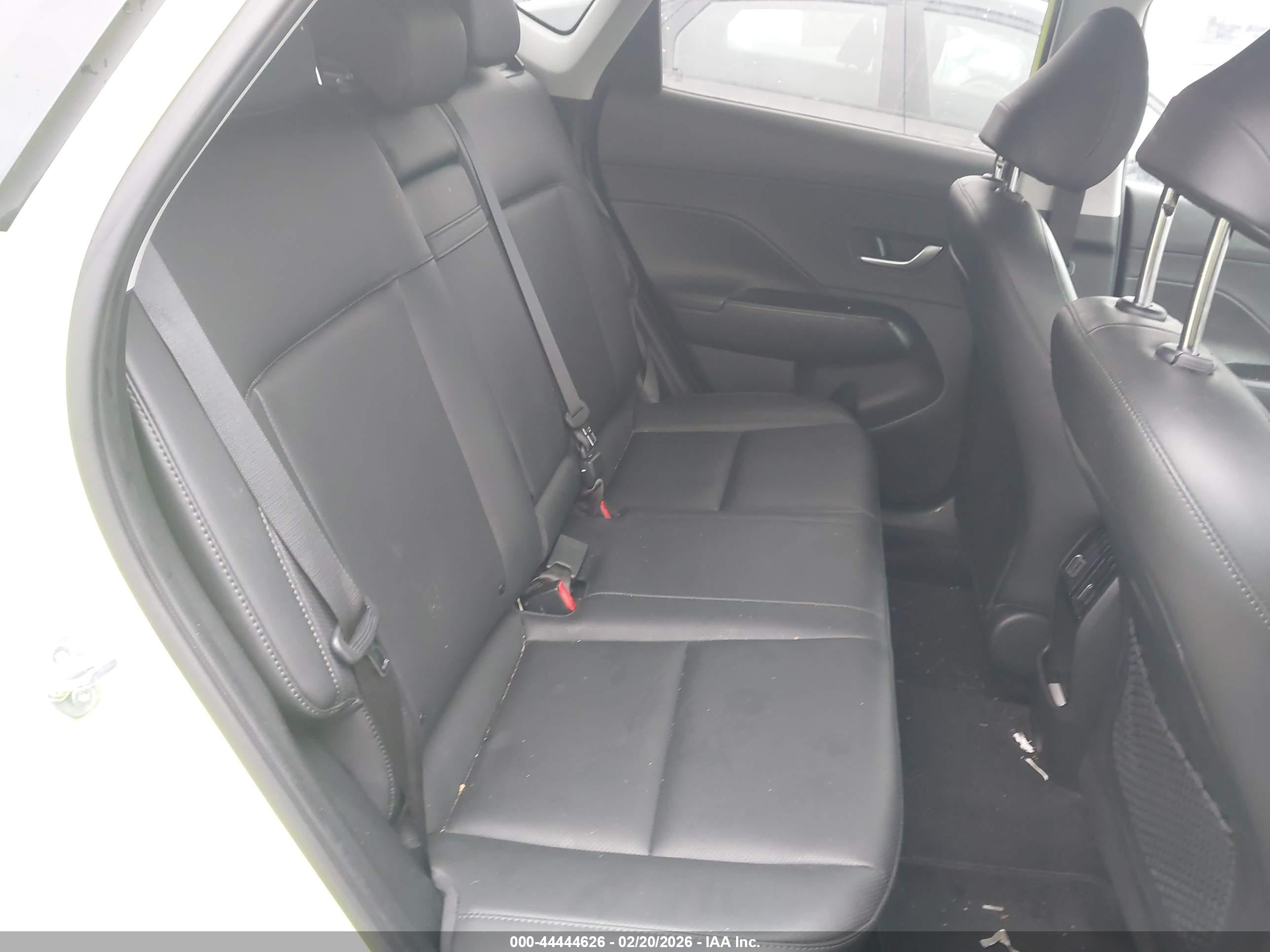 HYUNDAI KONA image 8