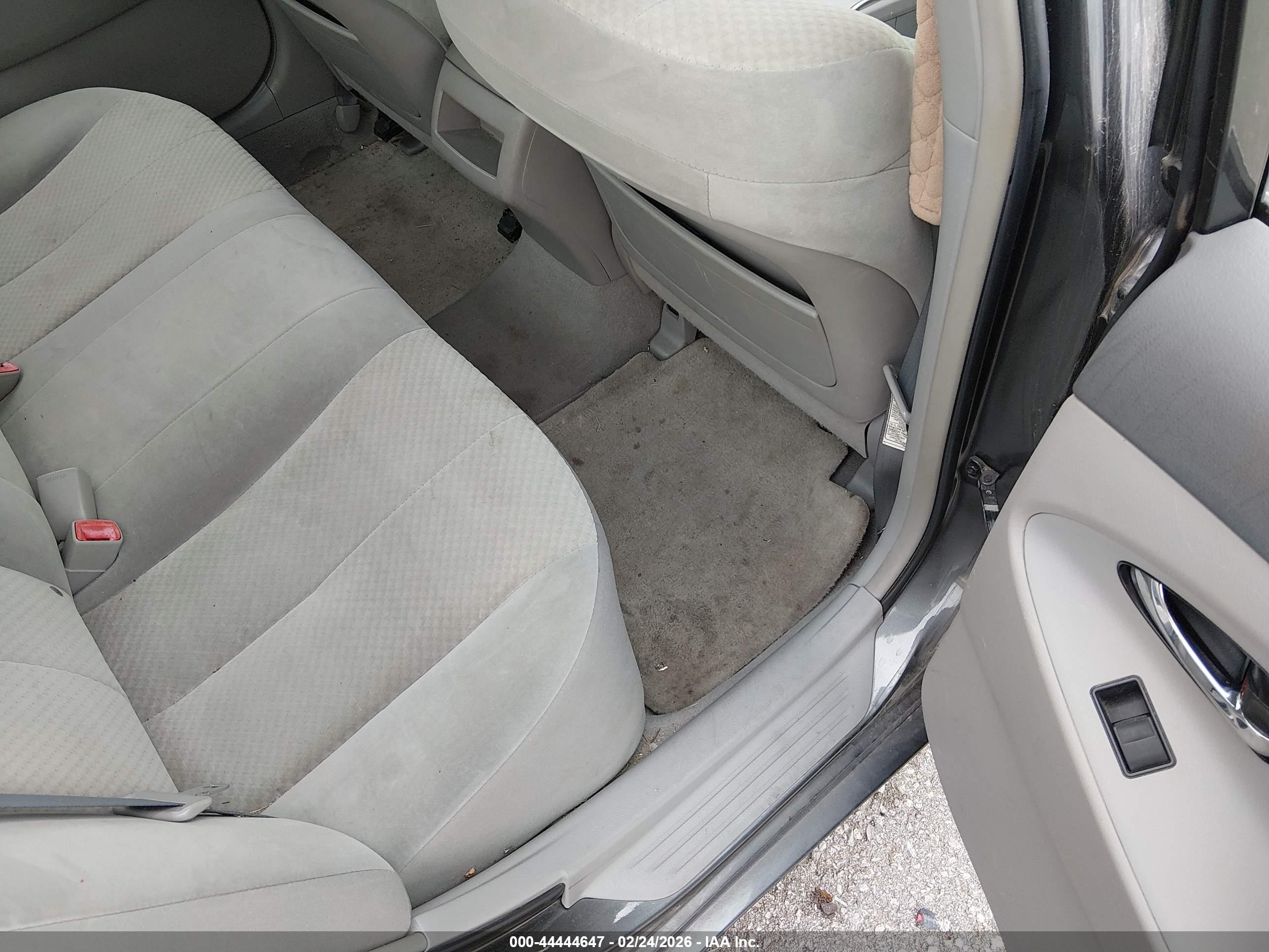TOYOTA CAMRY image 8