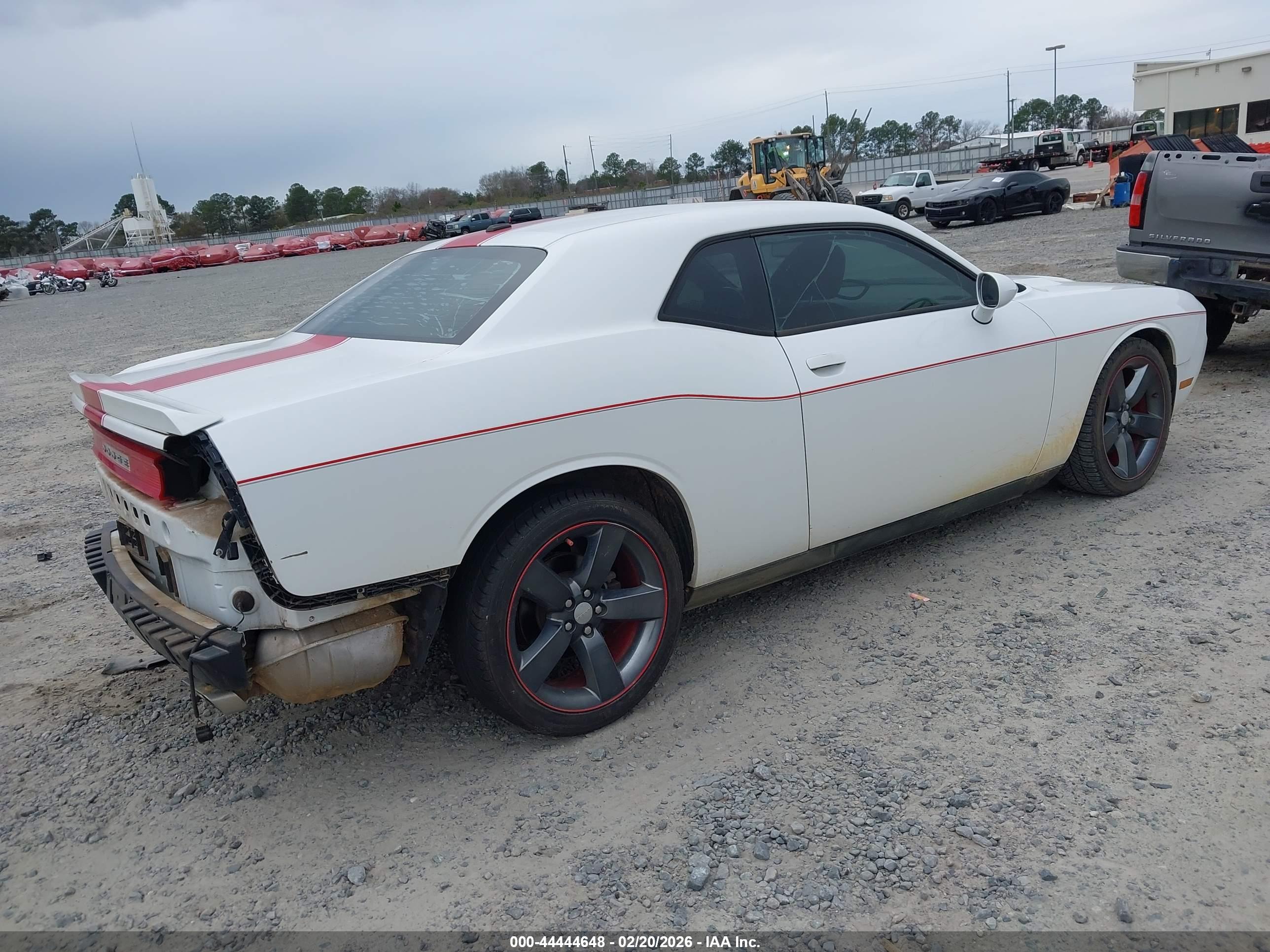 DODGE CHALLENGER image 4