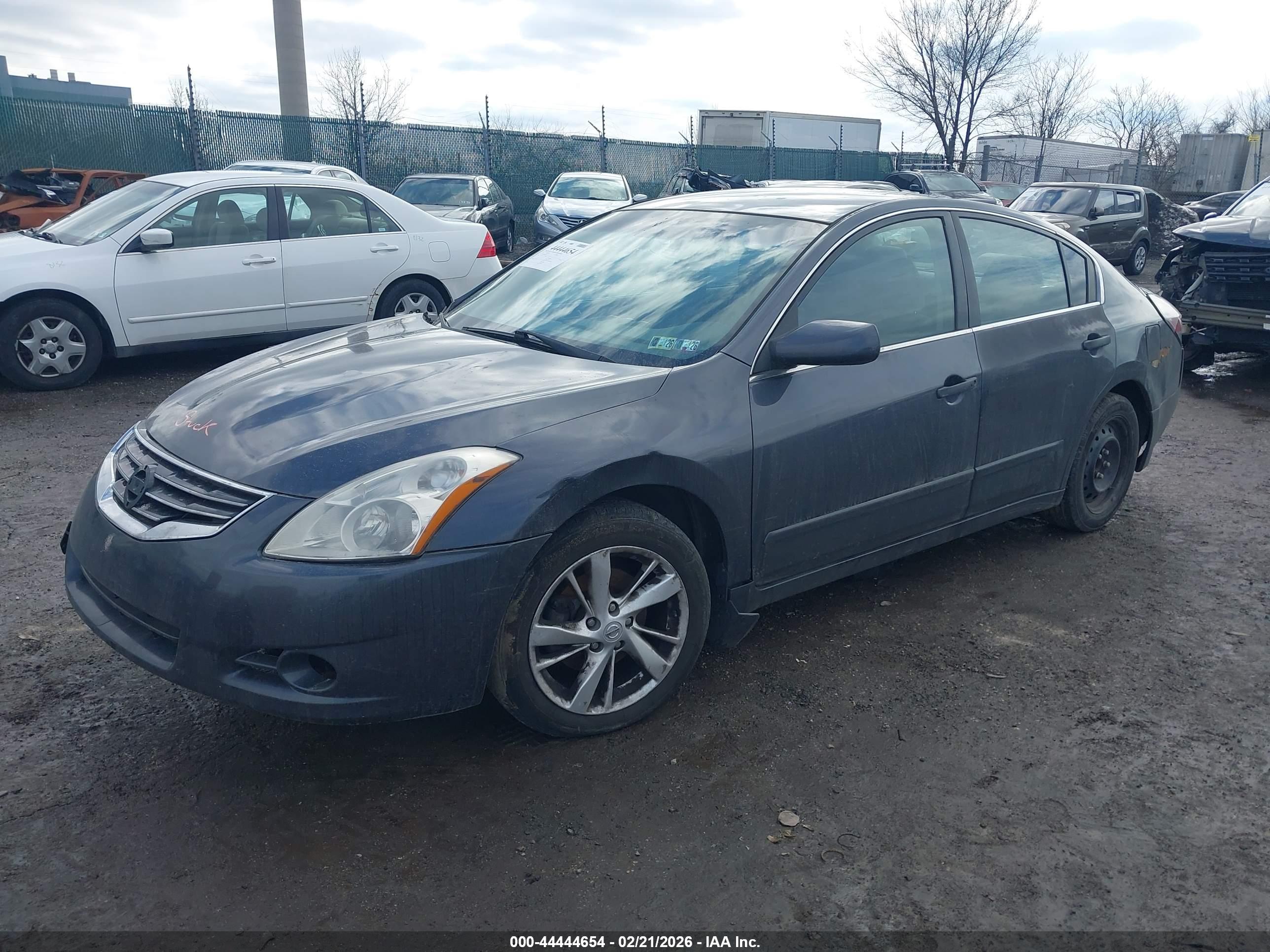 NISSAN ALTIMA image 2