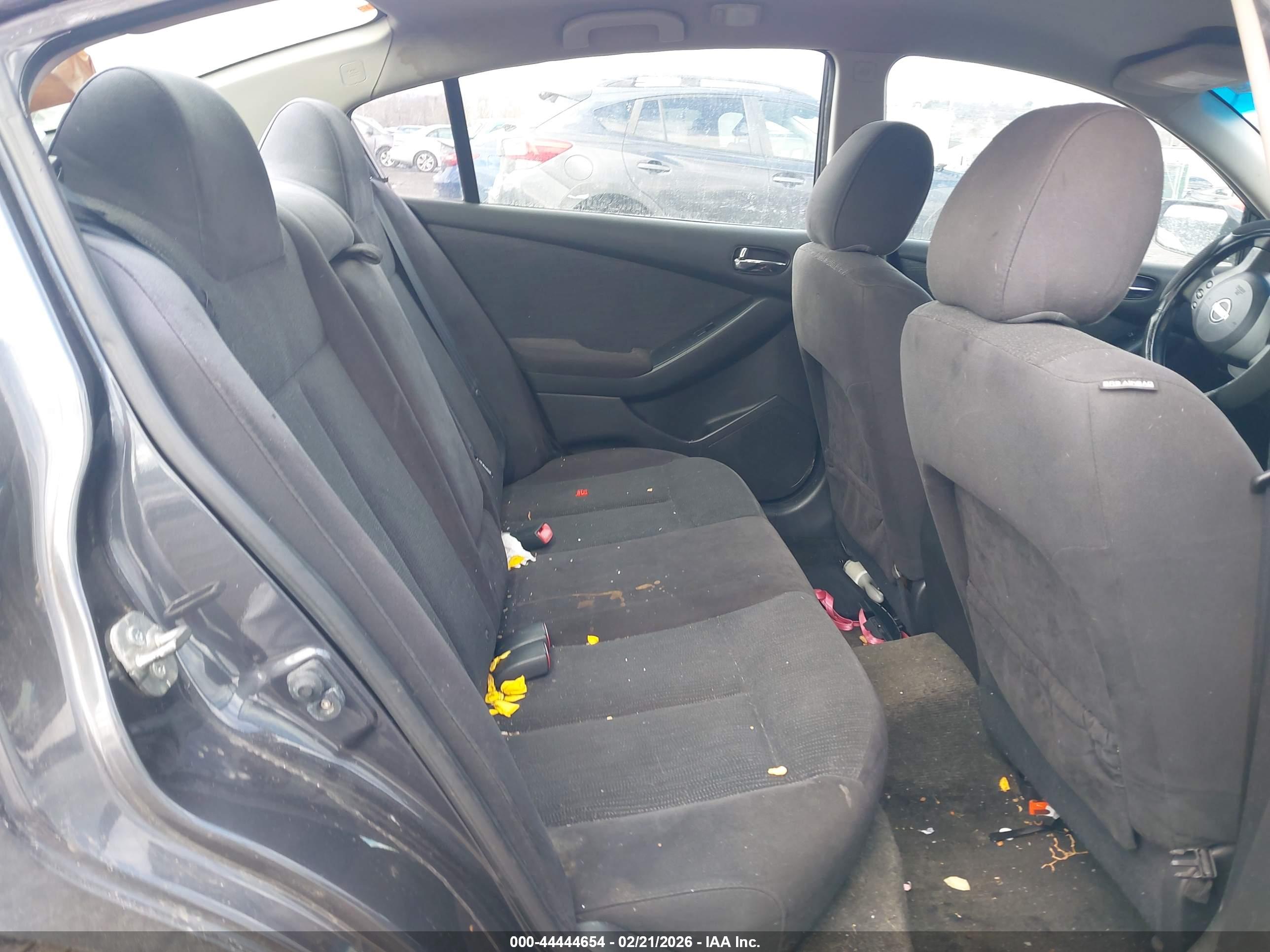 NISSAN ALTIMA image 8