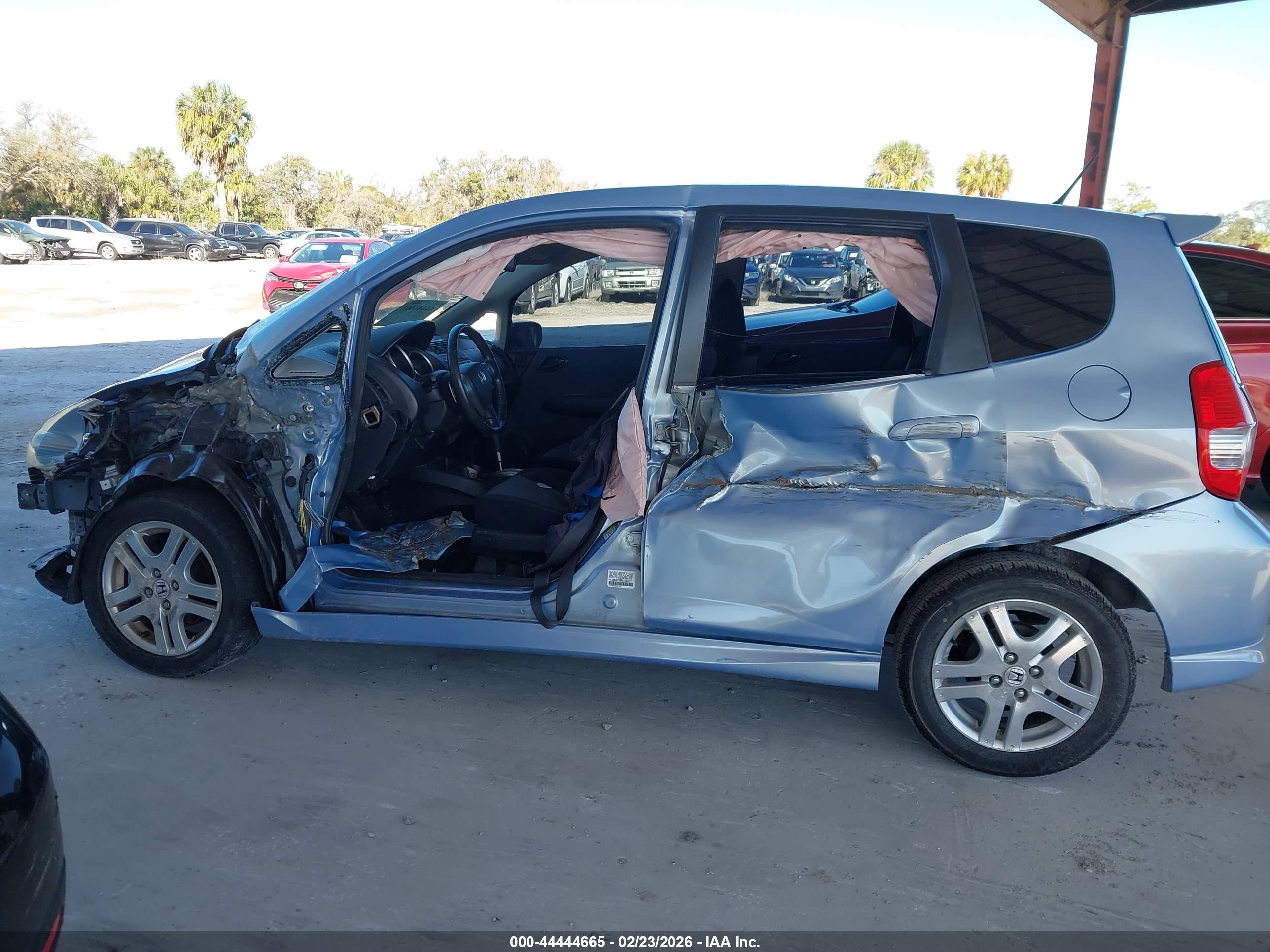 HONDA FIT image 6