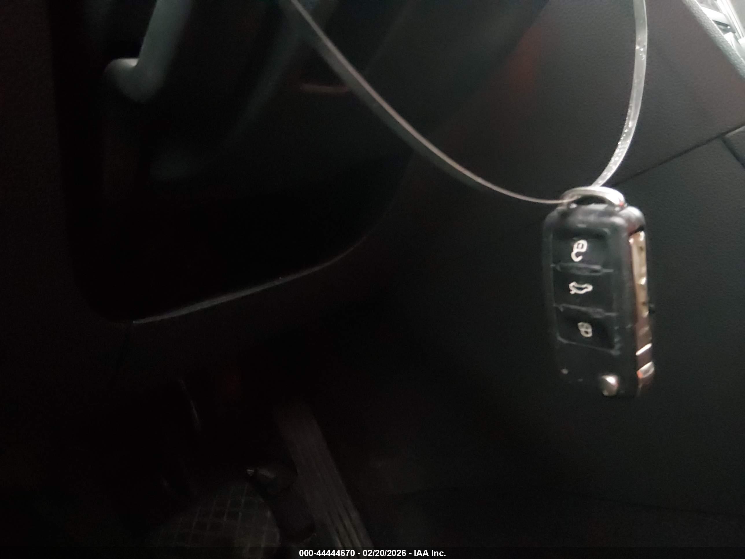 VOLKSWAGEN PASSAT image 11
