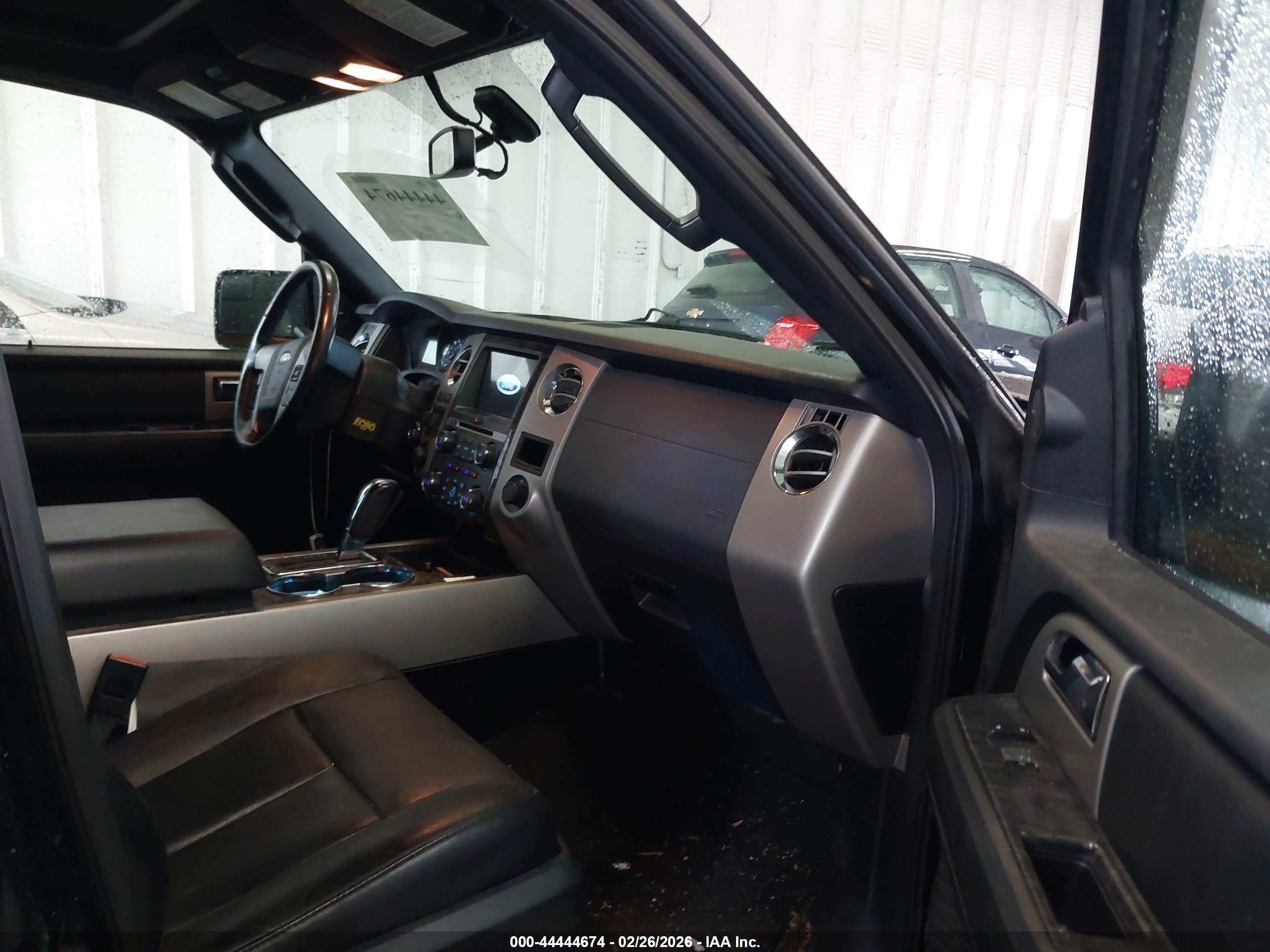 FORD EXPEDITION image 5