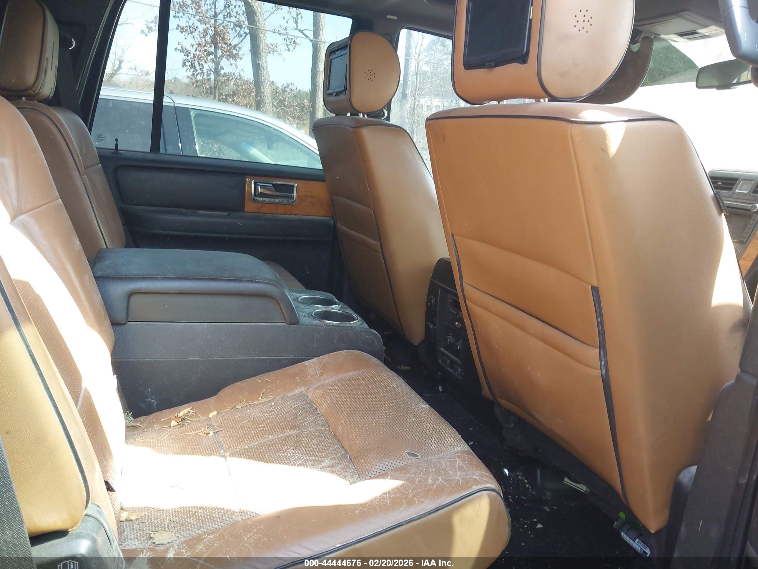 LINCOLN NAVIGATOR image 8