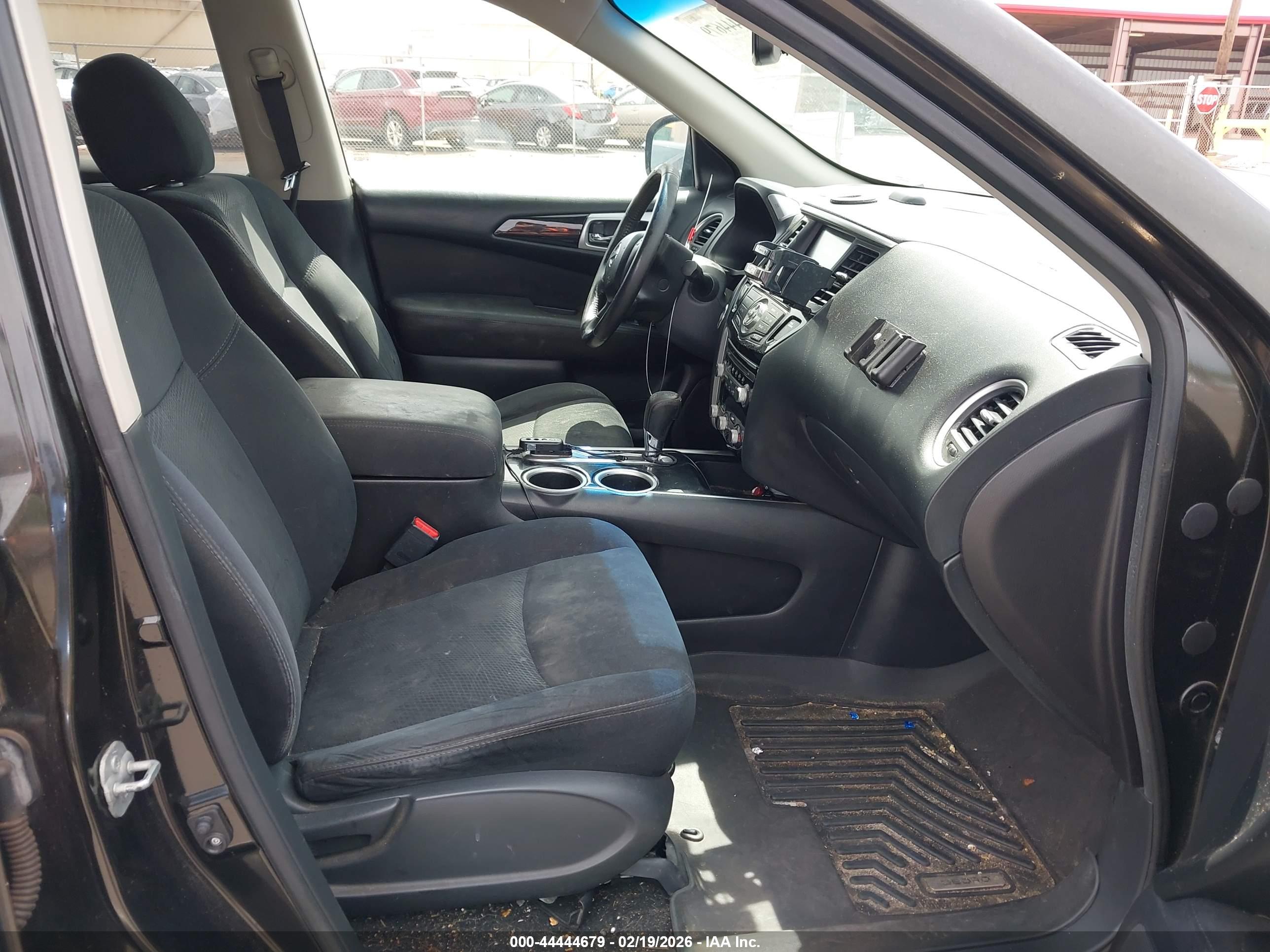 NISSAN PATHFINDER image 5