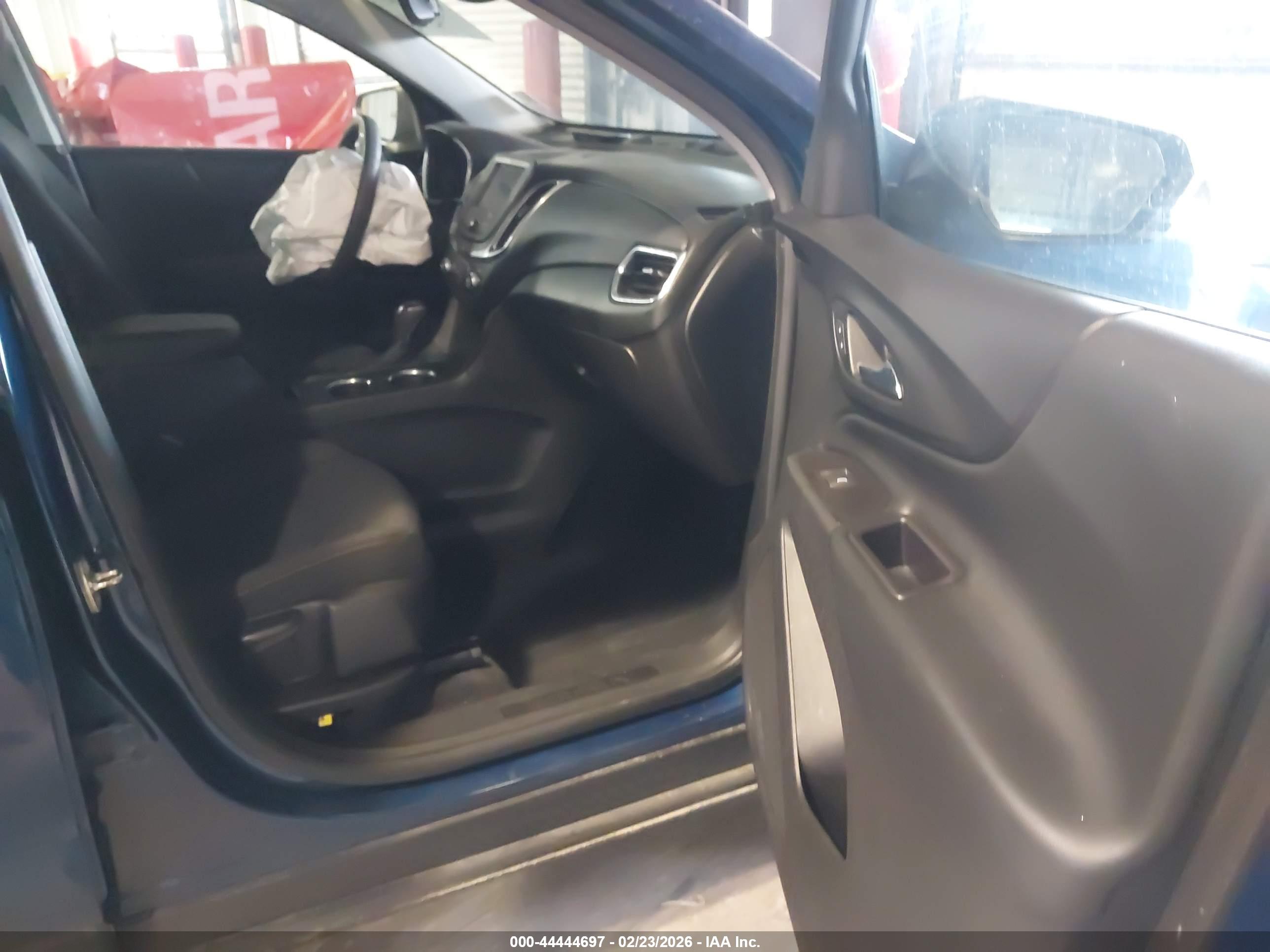 CHEVROLET EQUINOX image 5