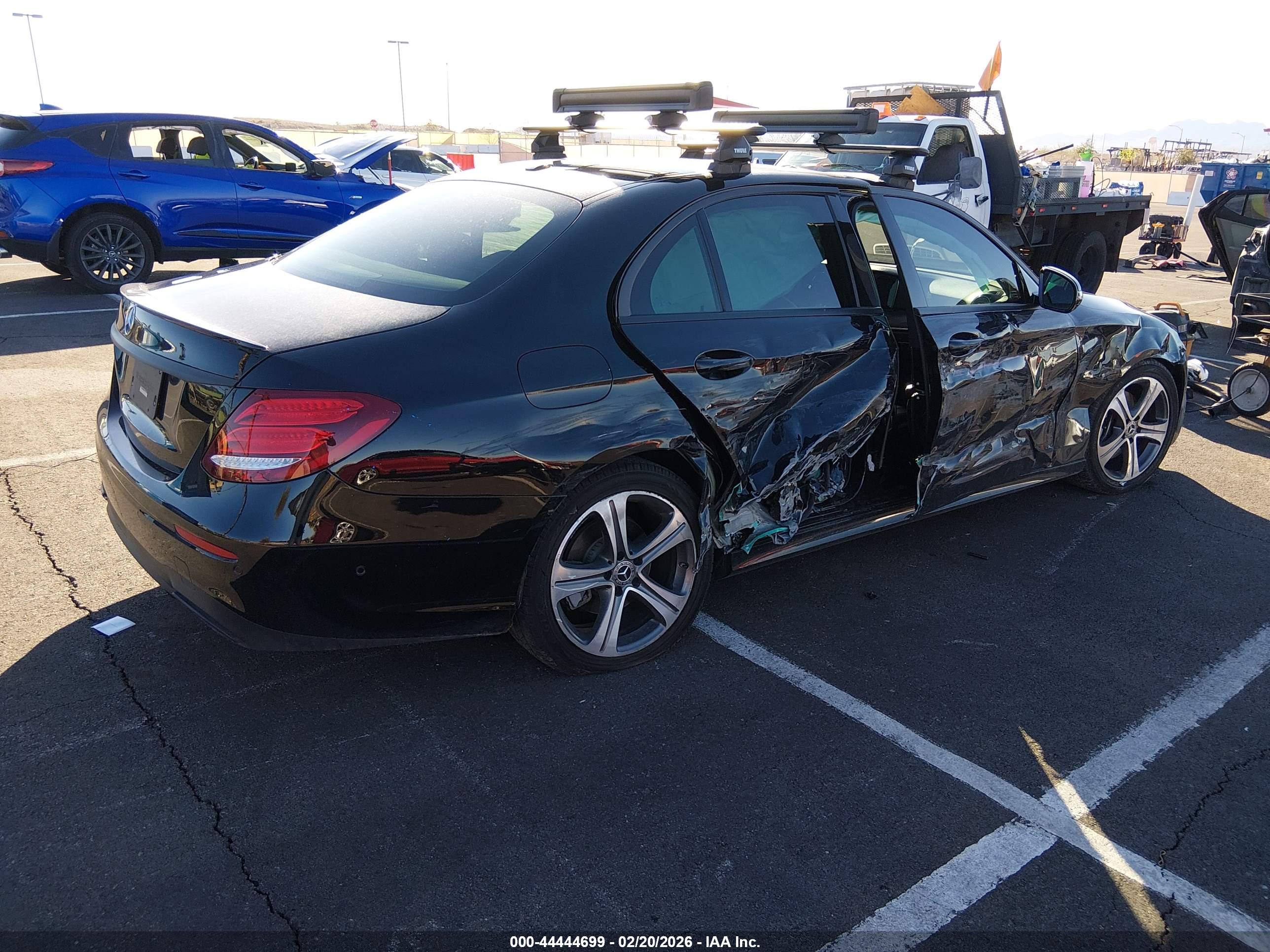 MERCEDES-BENZ E image 4
