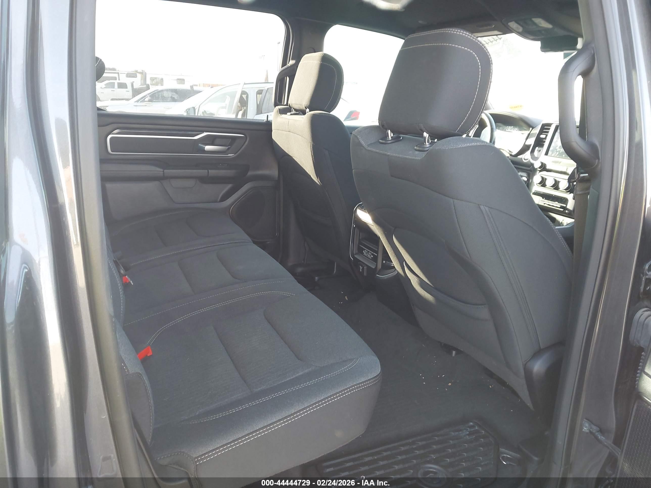 RAM 1500 image 8