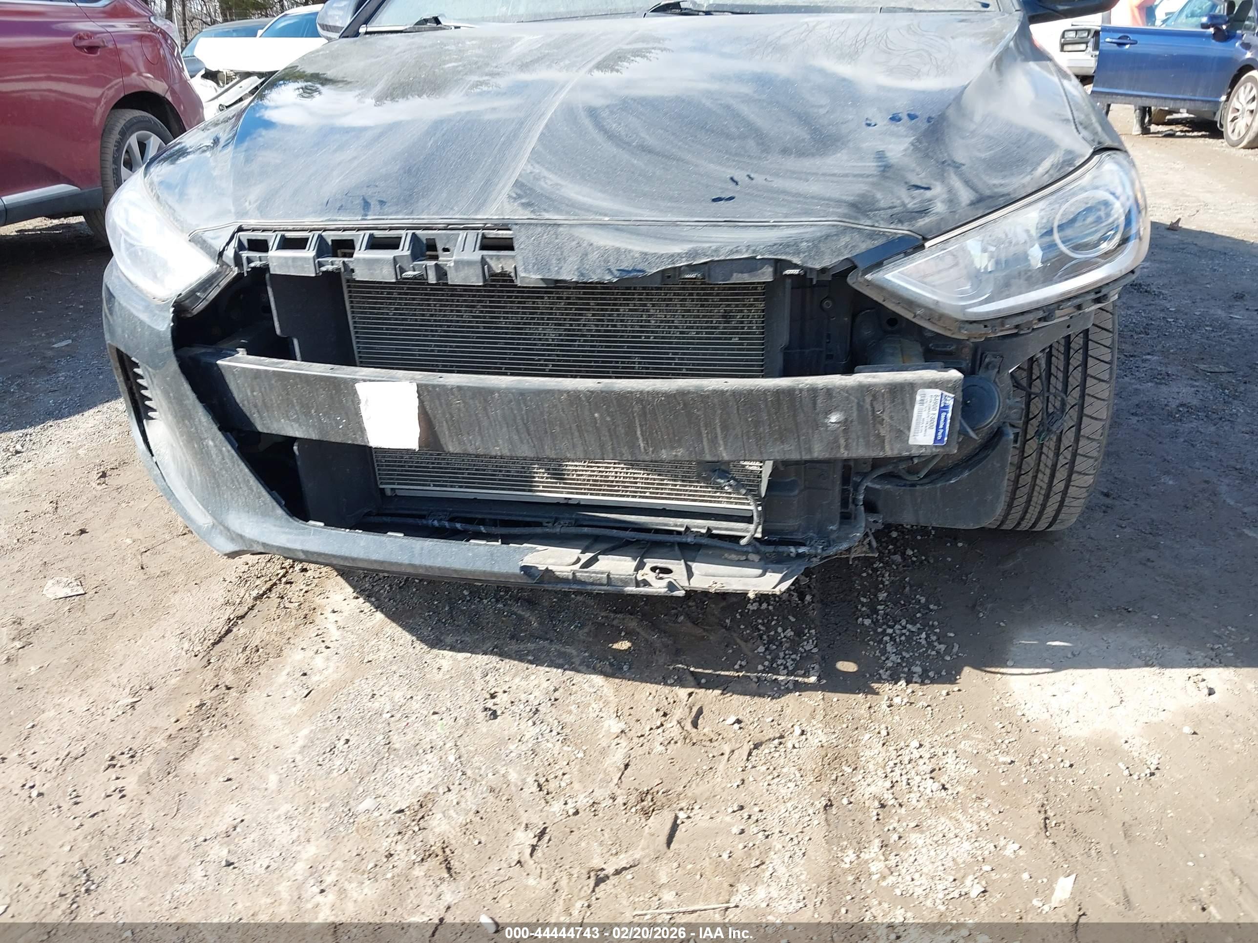 HYUNDAI ELANTRA image 6