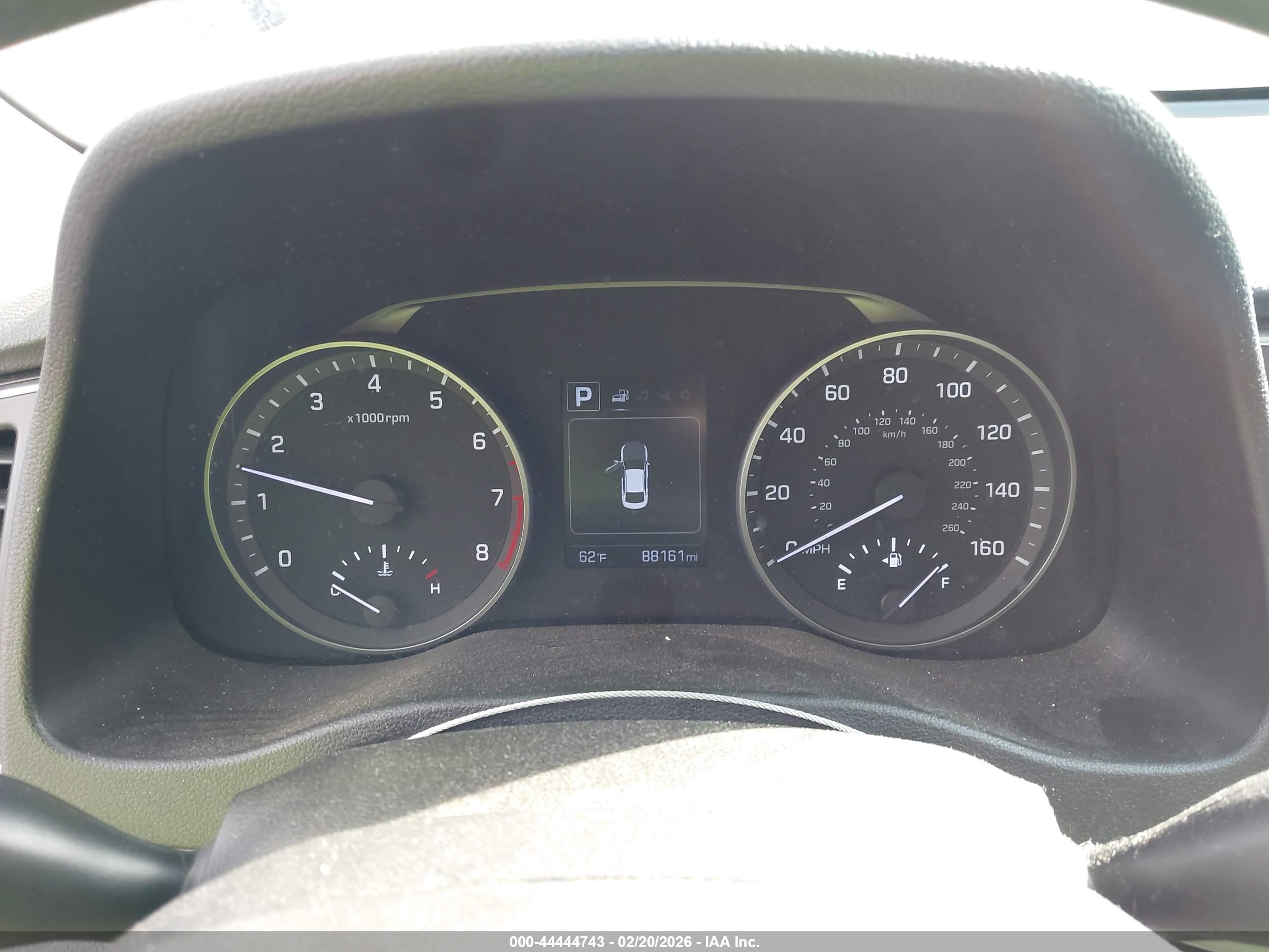 HYUNDAI ELANTRA image 7