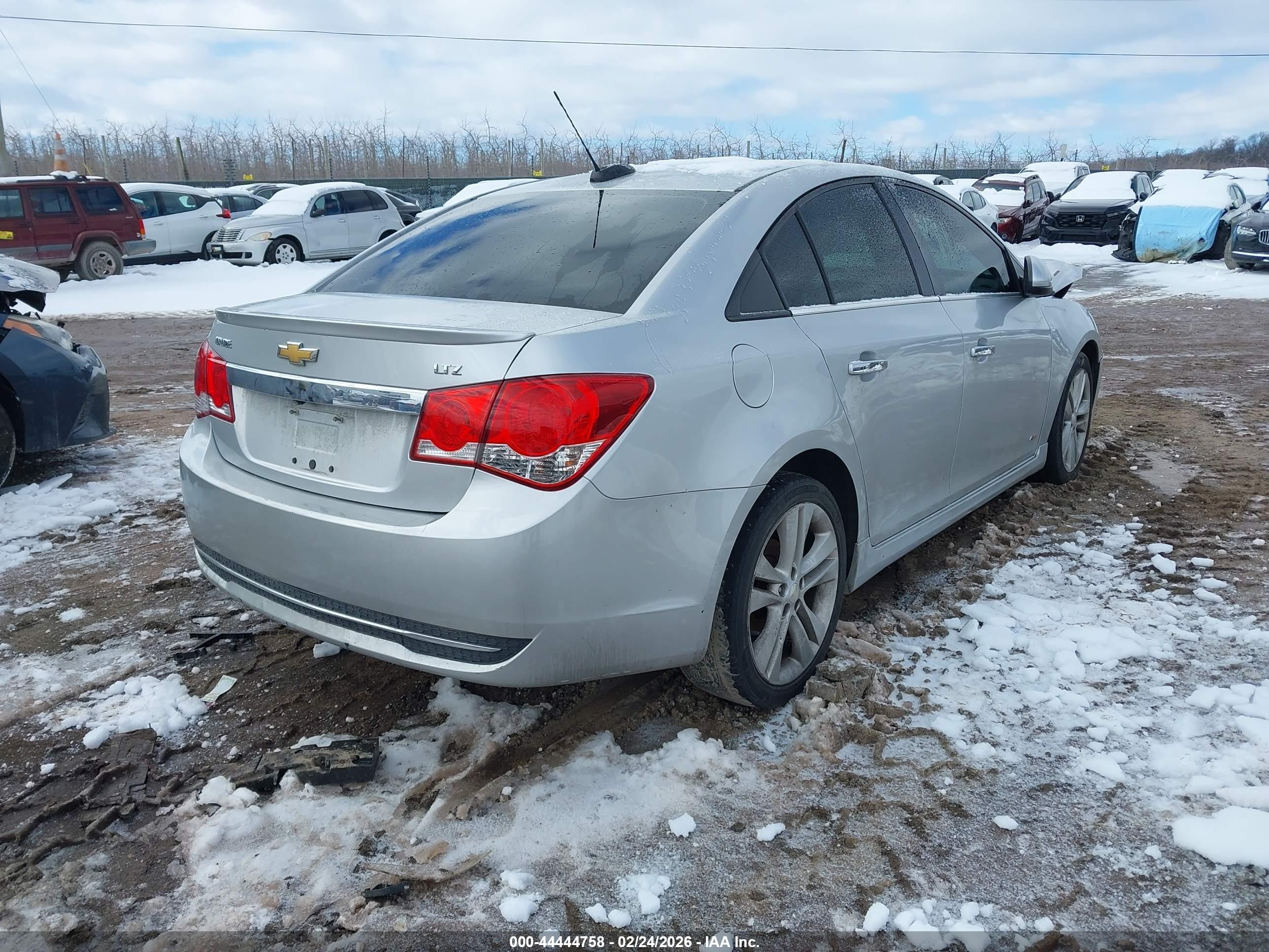 CHEVROLET CRUZE image 4
