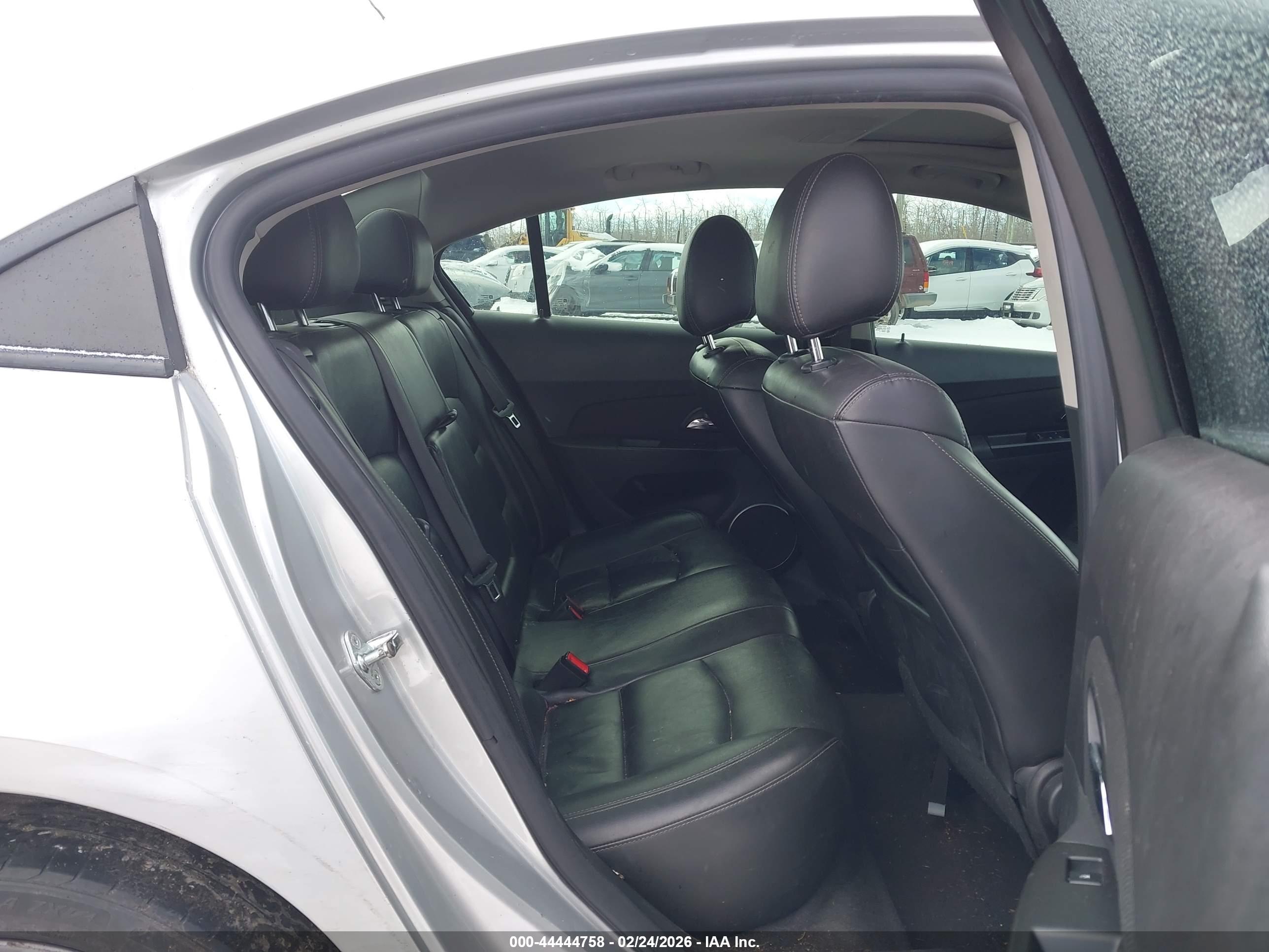 CHEVROLET CRUZE image 8
