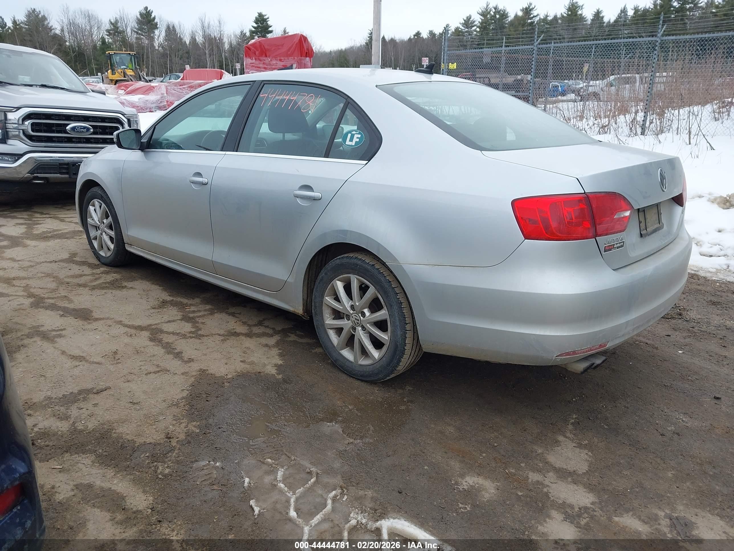 VOLKSWAGEN JETTA image 3