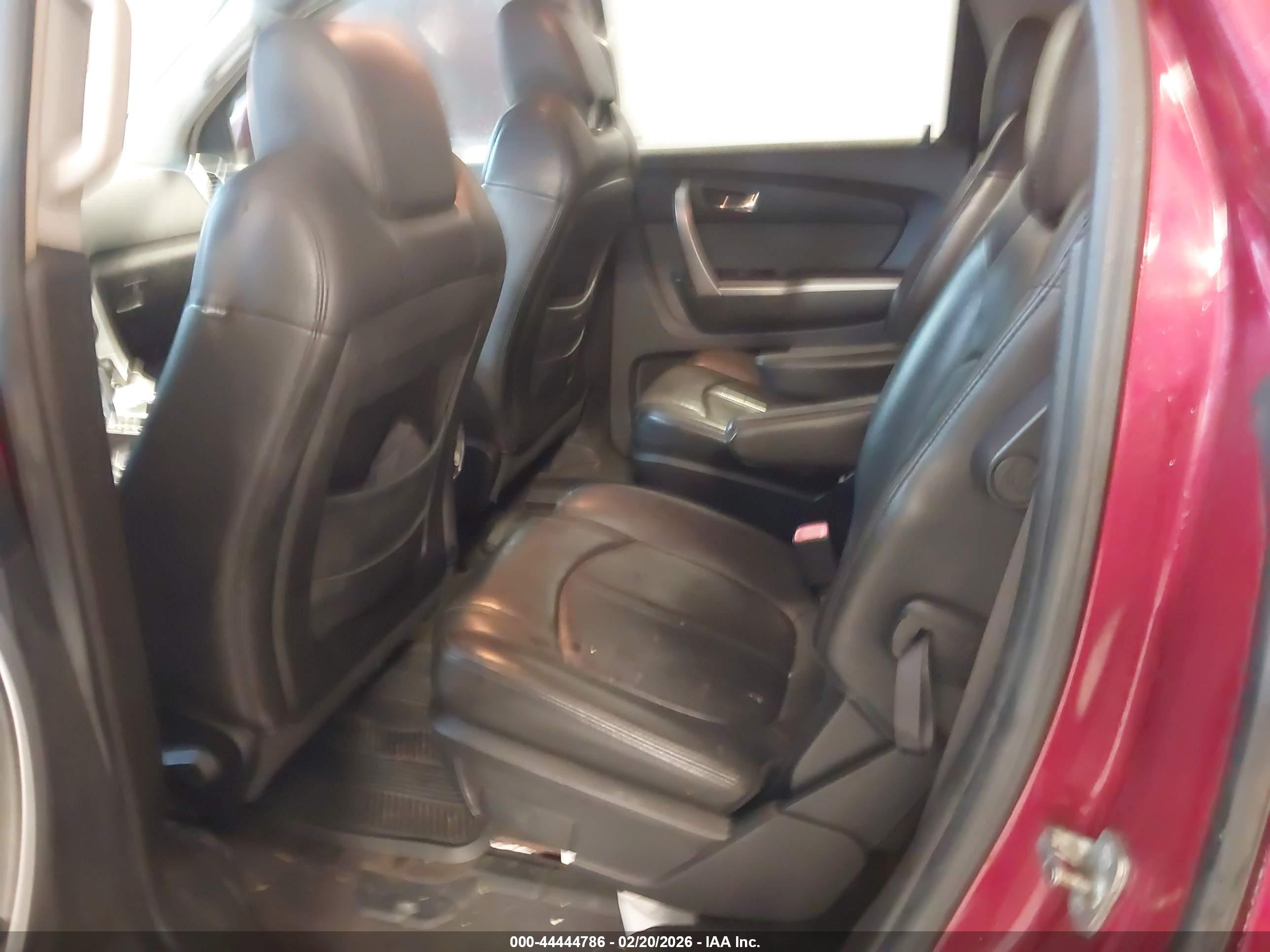 GMC ACADIA image 8