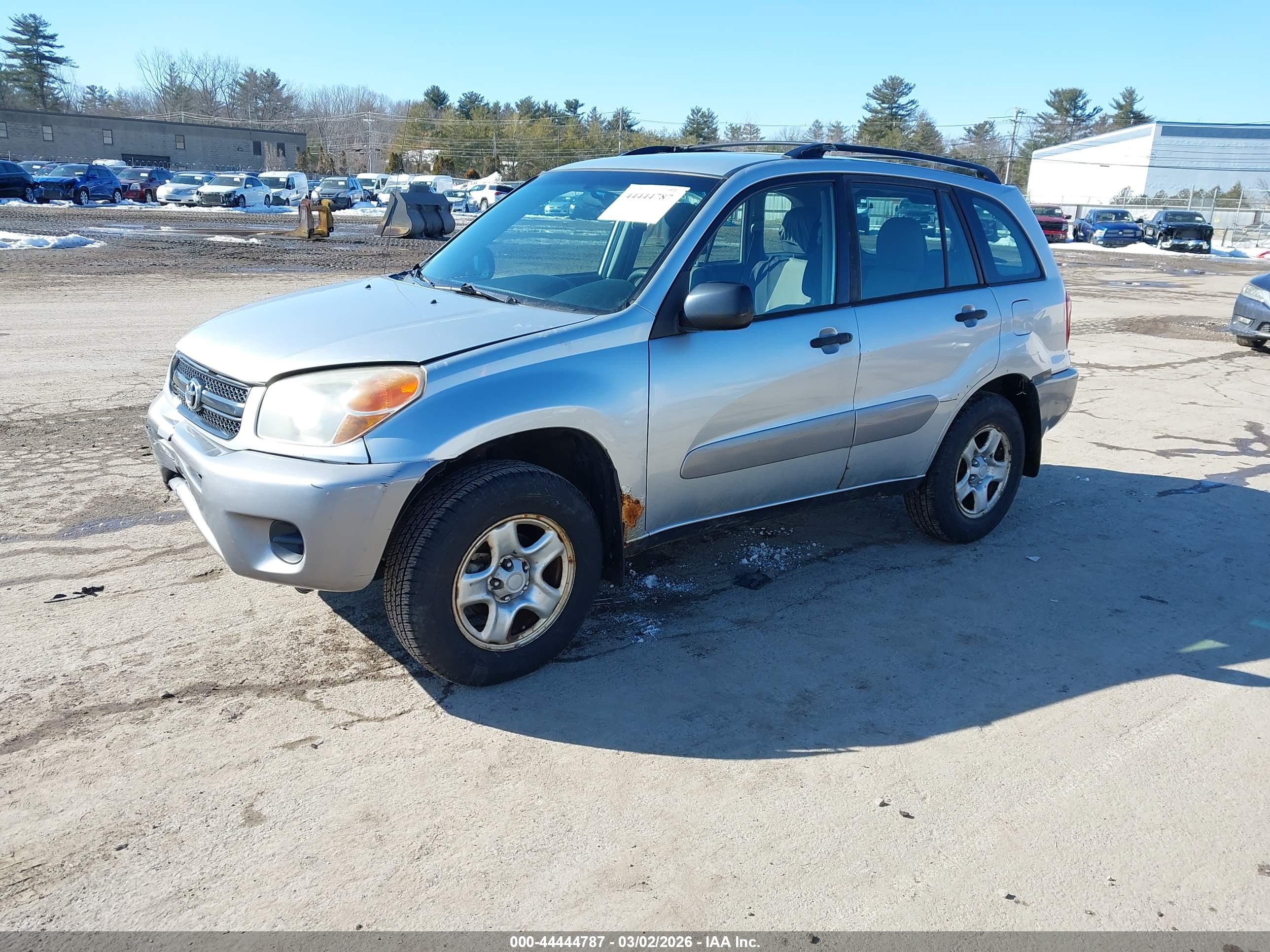 TOYOTA RAV4 image 2