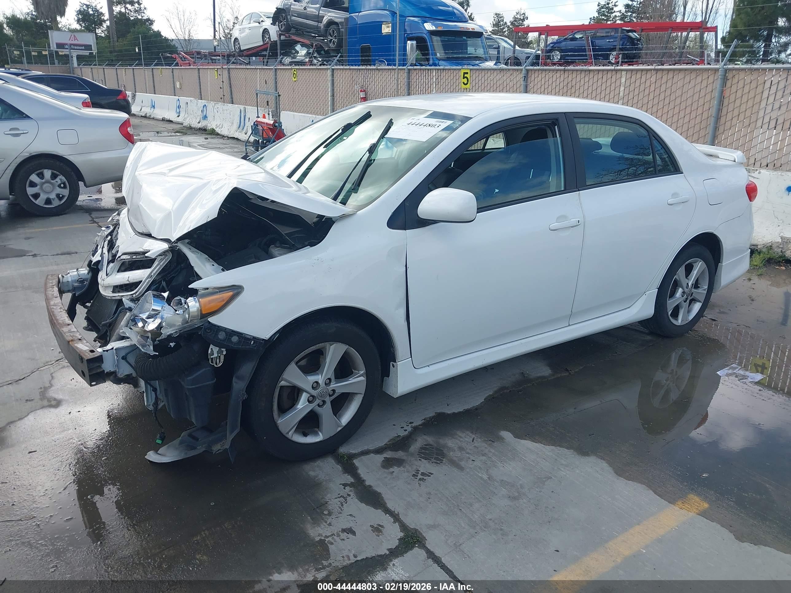 TOYOTA COROLLA image 2