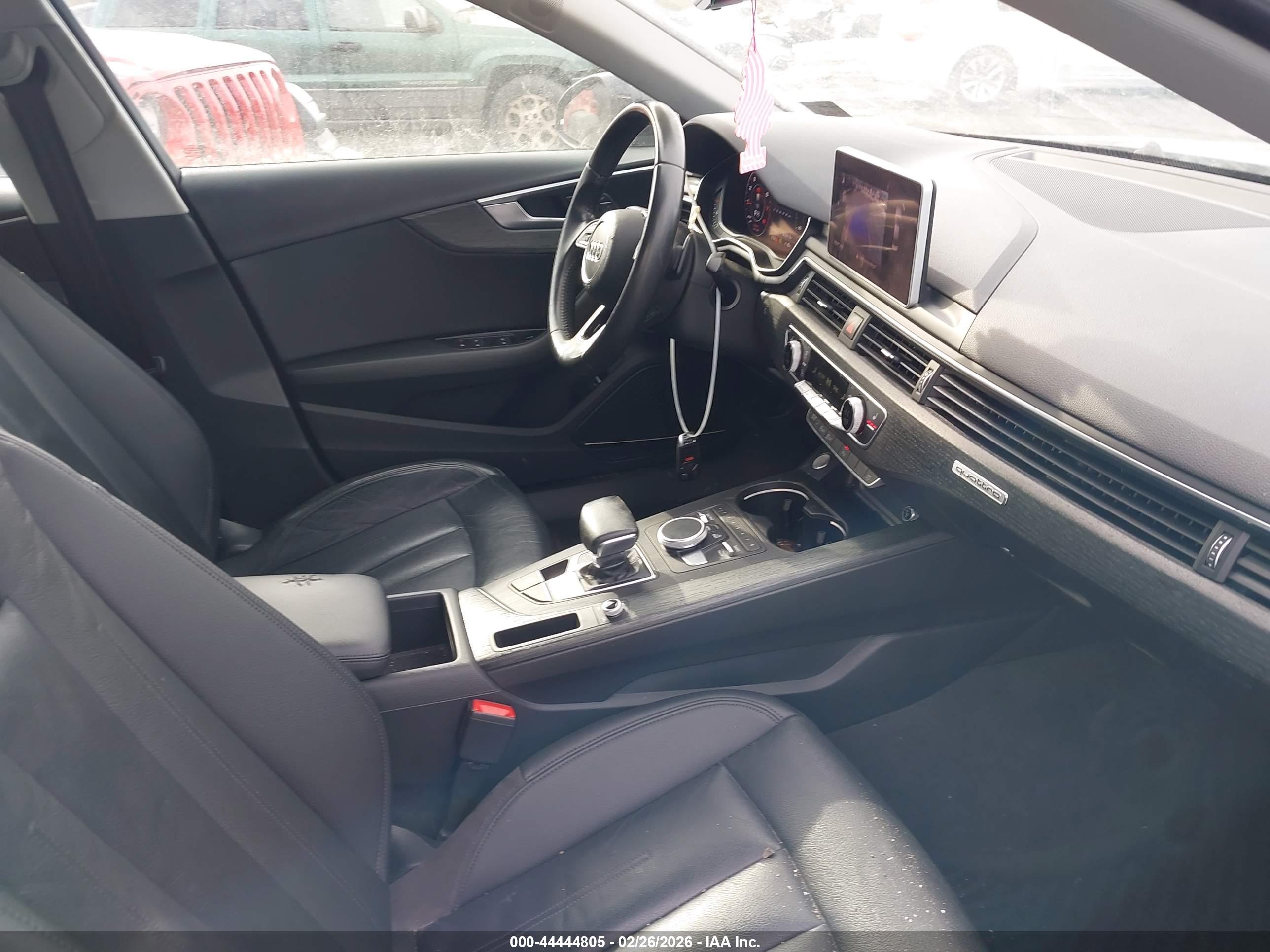 AUDI A4 image 5