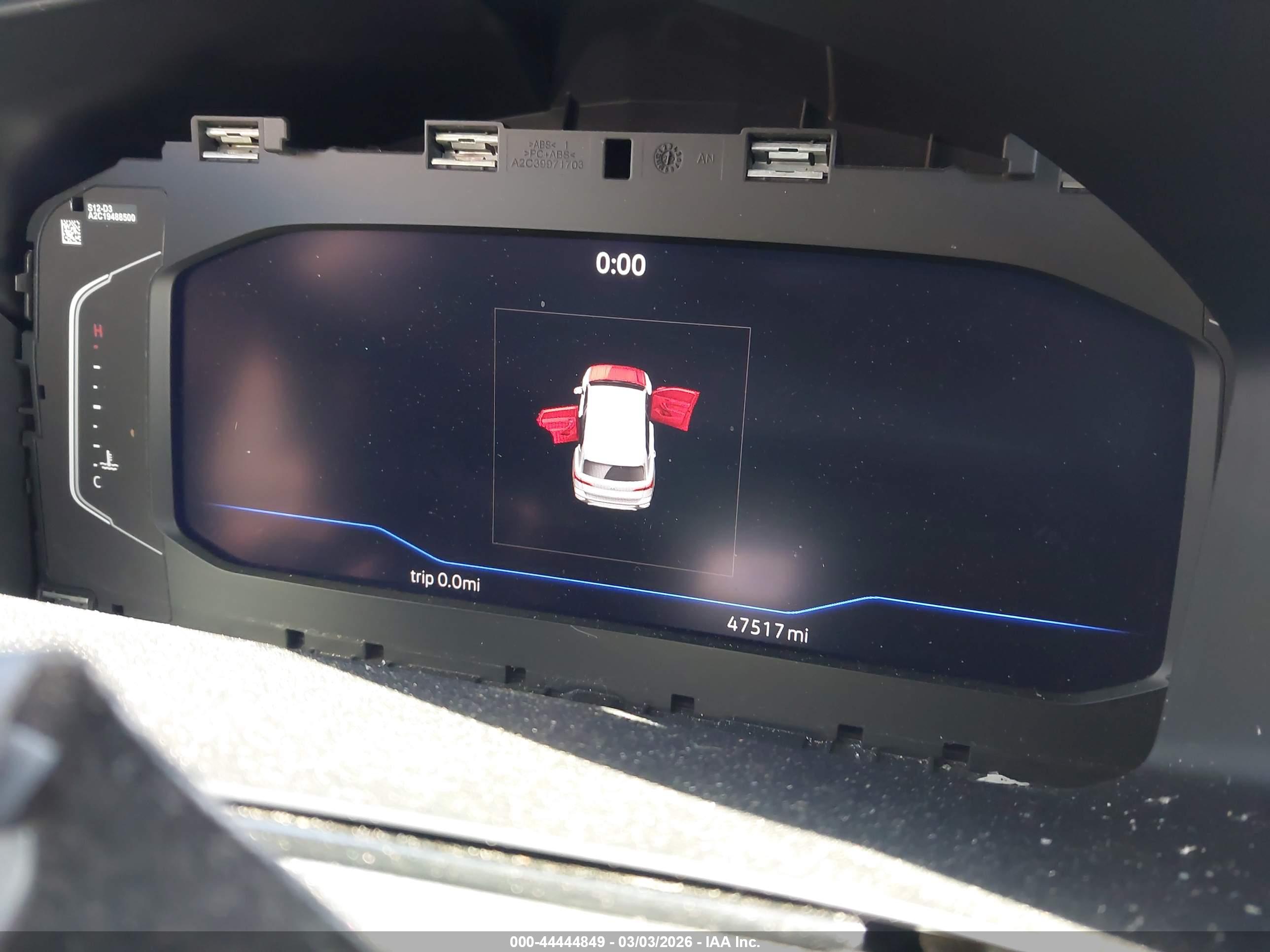 VOLKSWAGEN TAOS image 7