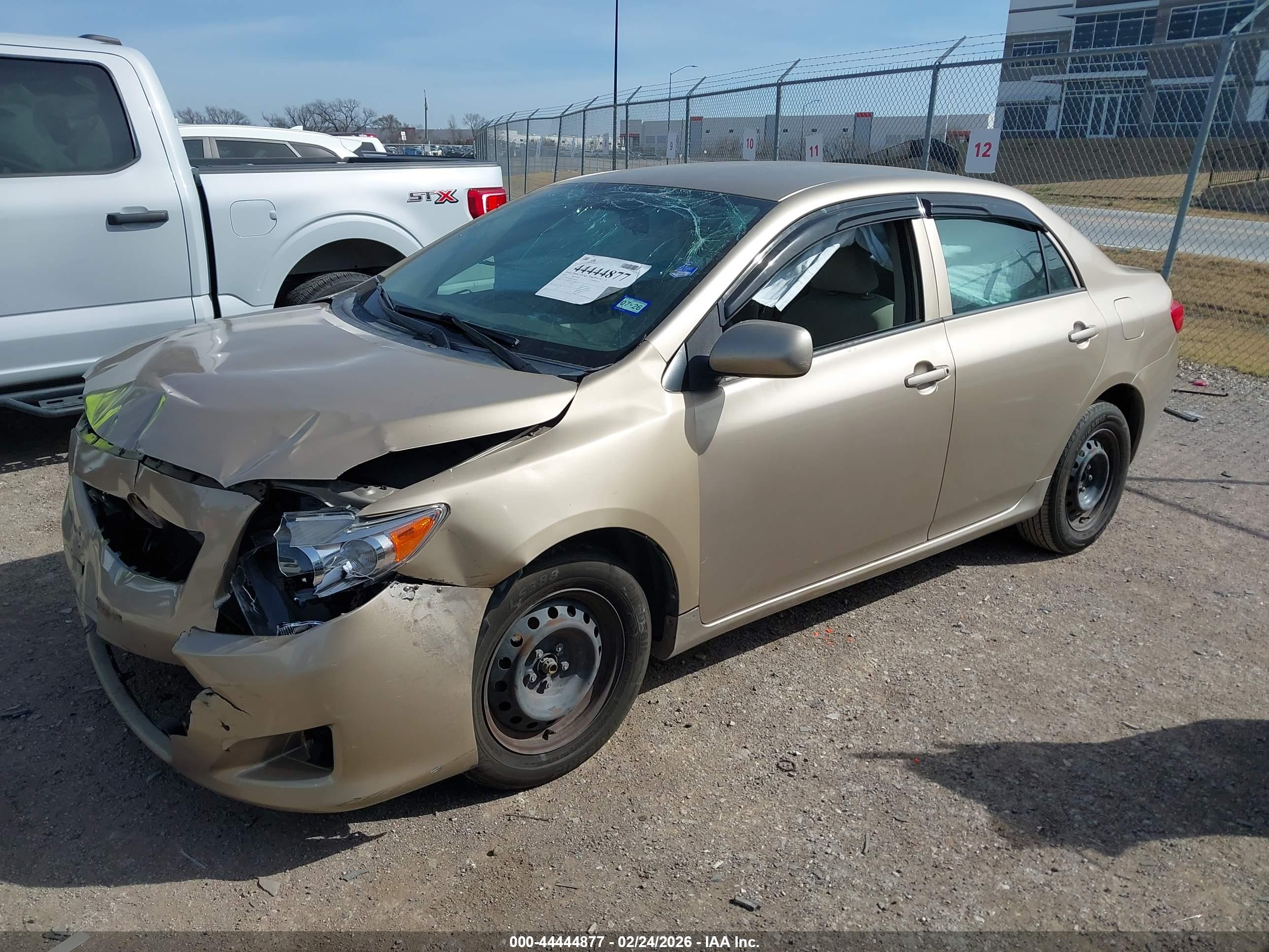 TOYOTA COROLLA image 2