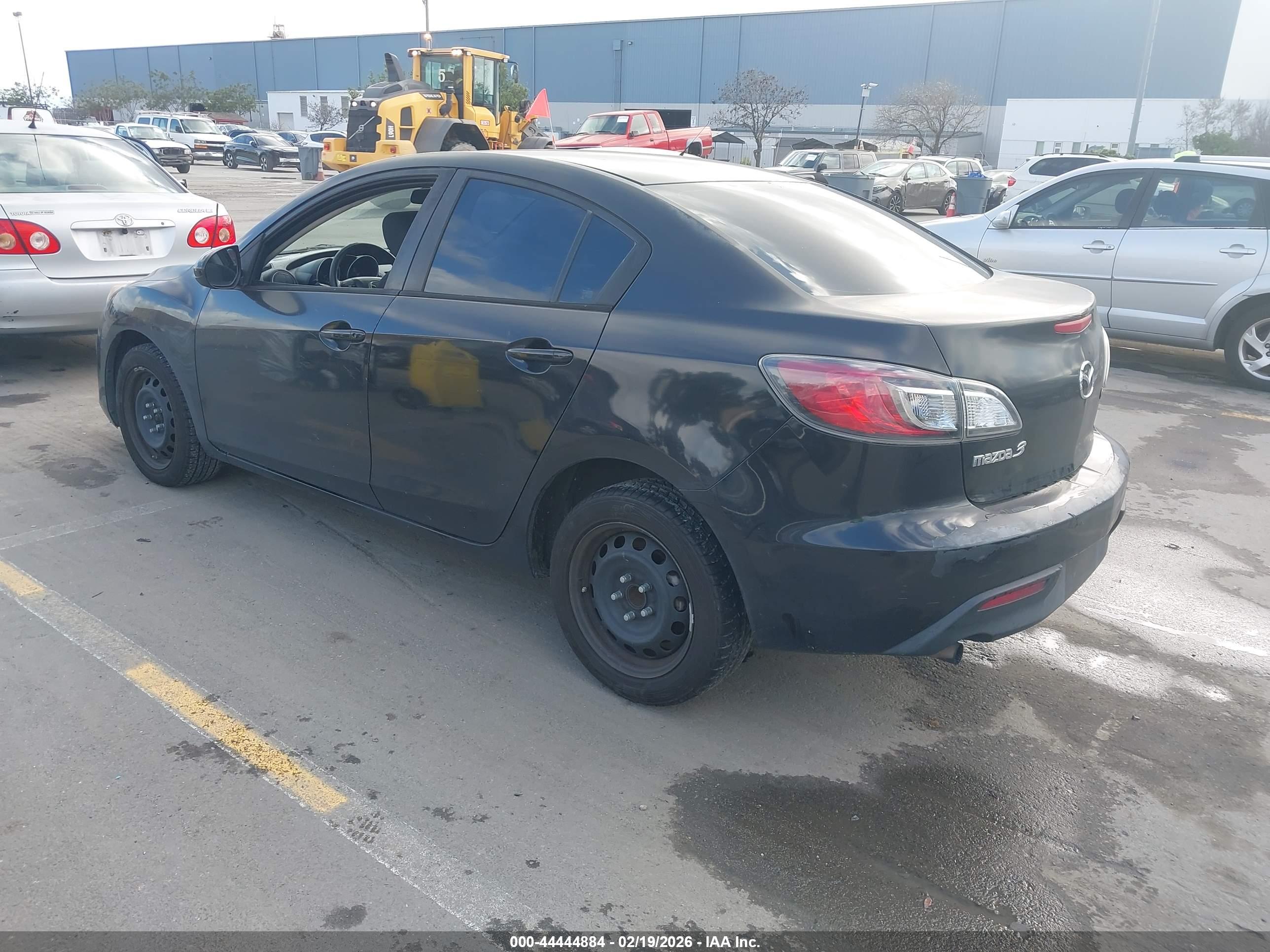 MAZDA MAZDA3 image 3