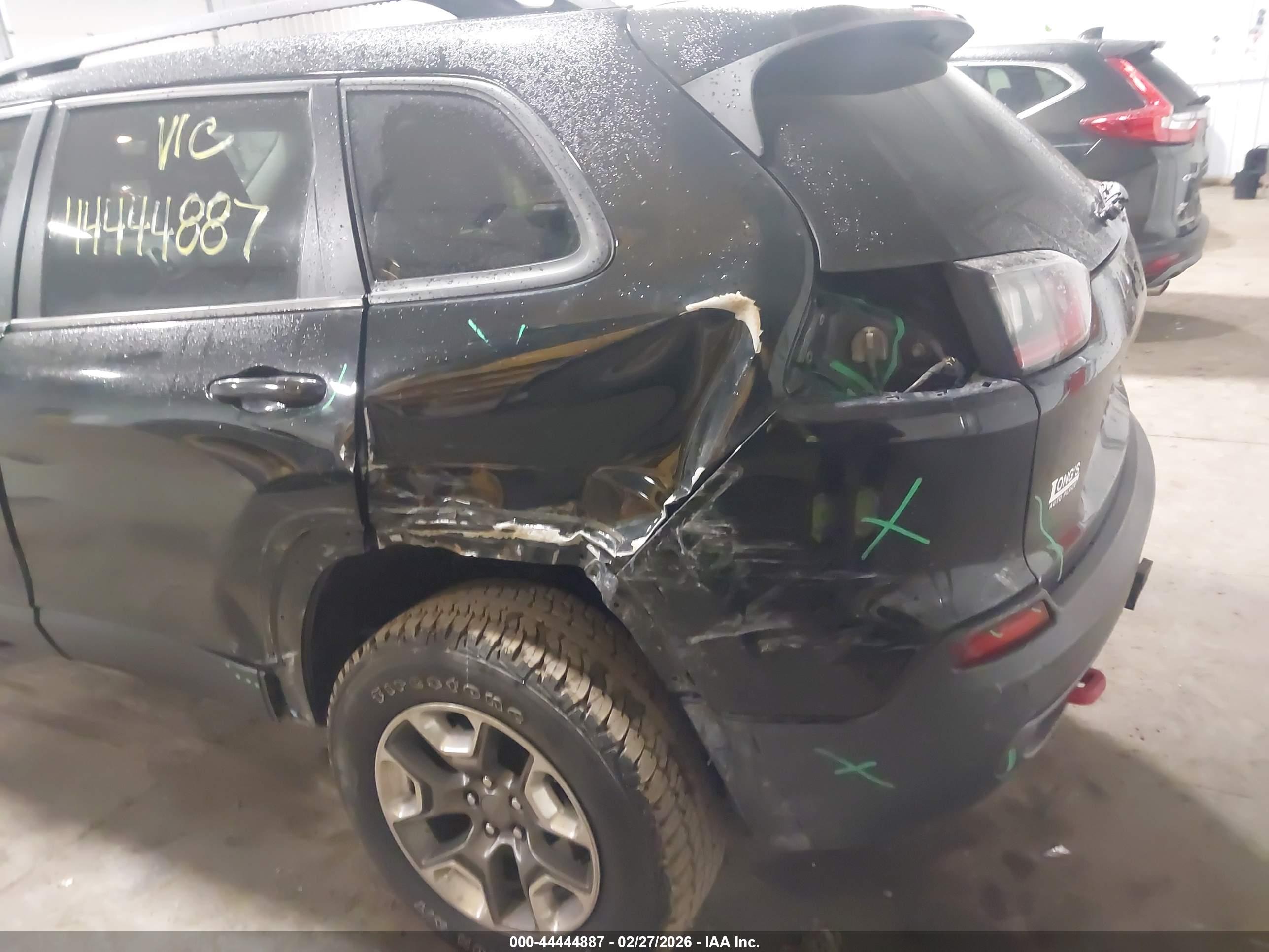 JEEP CHEROKEE image 6
