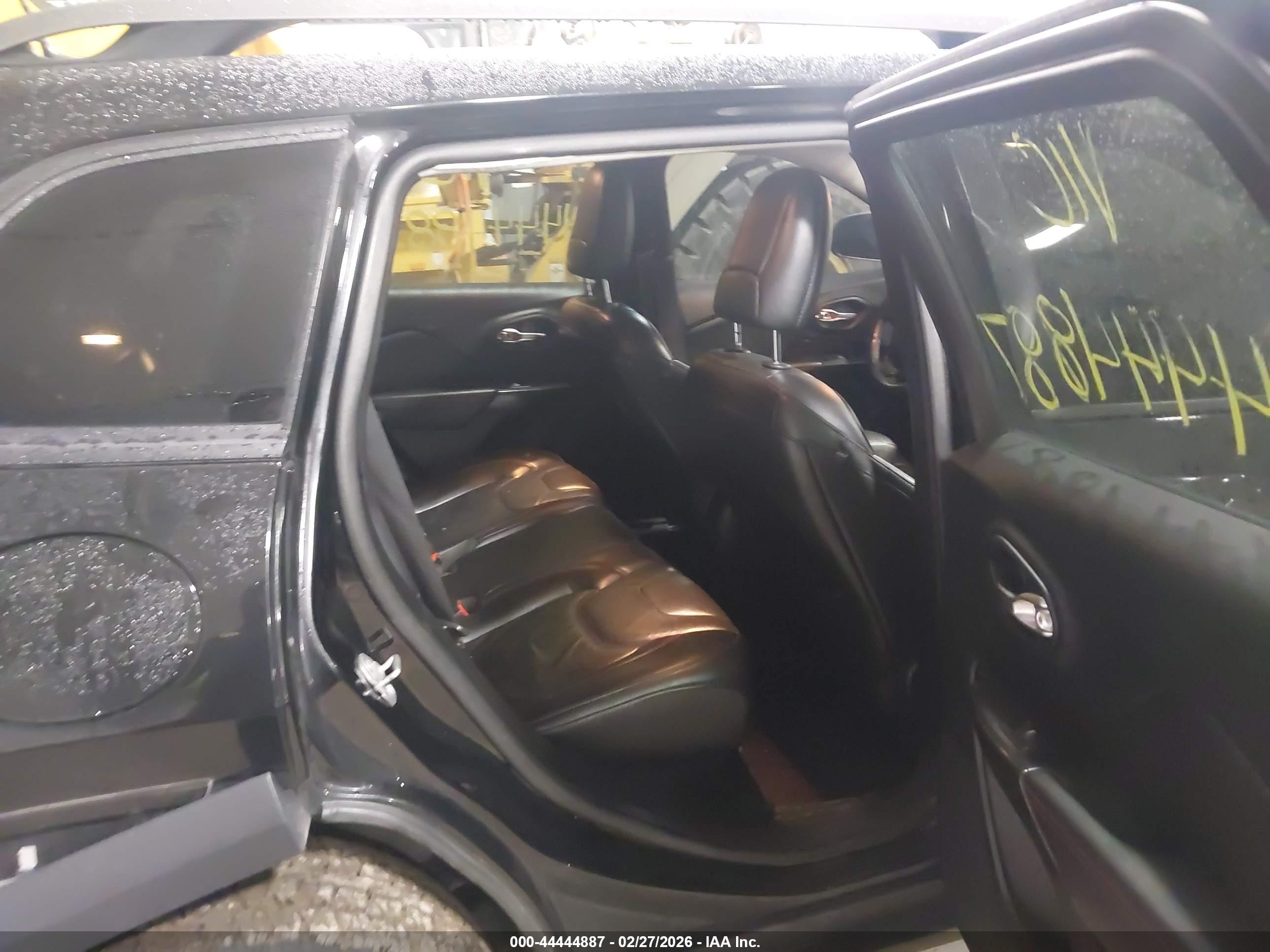 JEEP CHEROKEE image 8