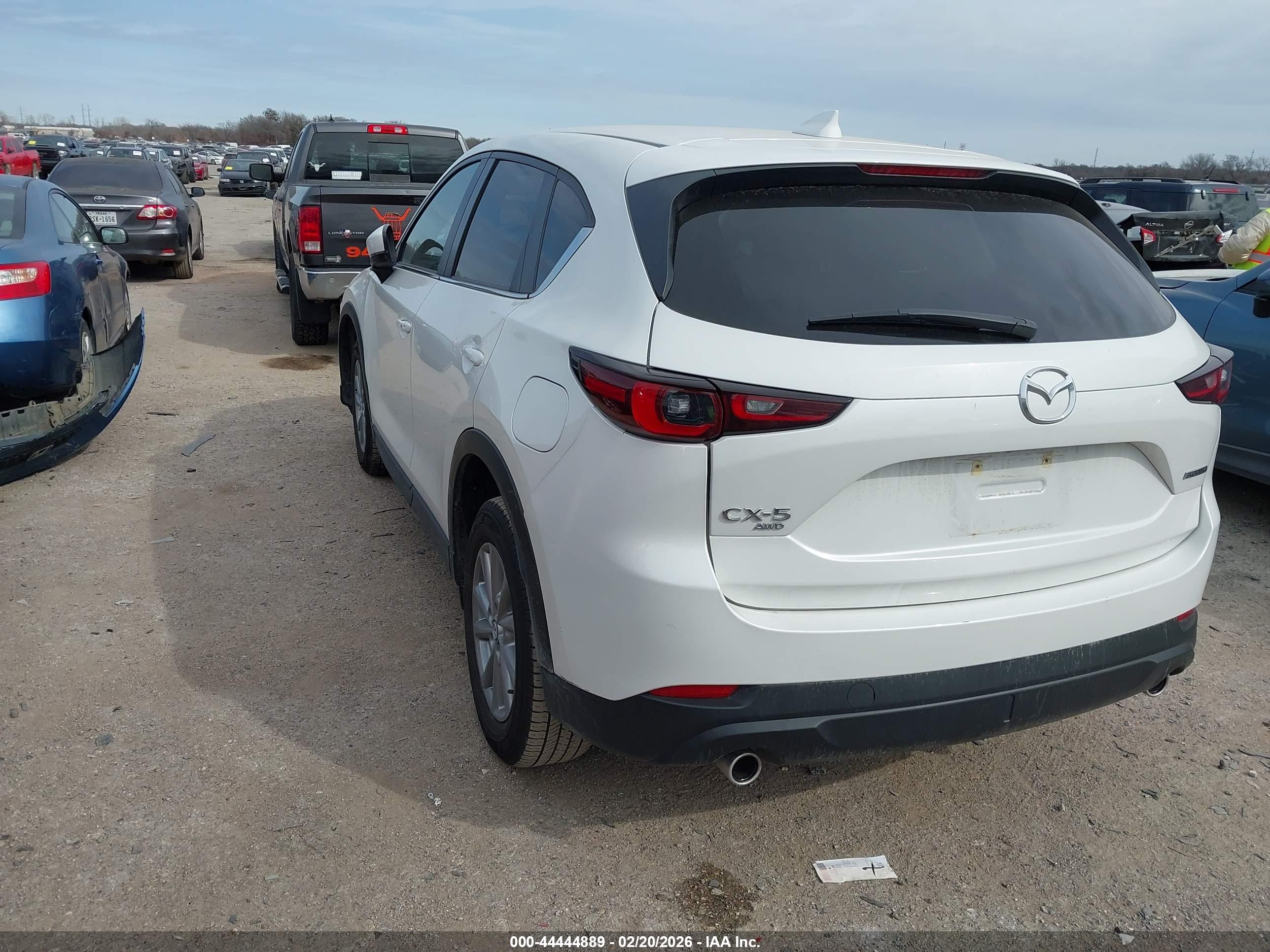 MAZDA CX-5 image 3