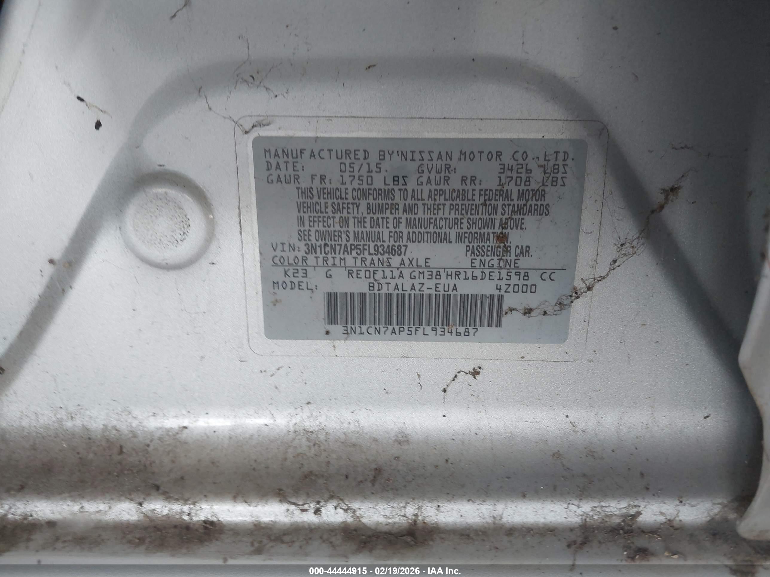 NISSAN VERSA image 9