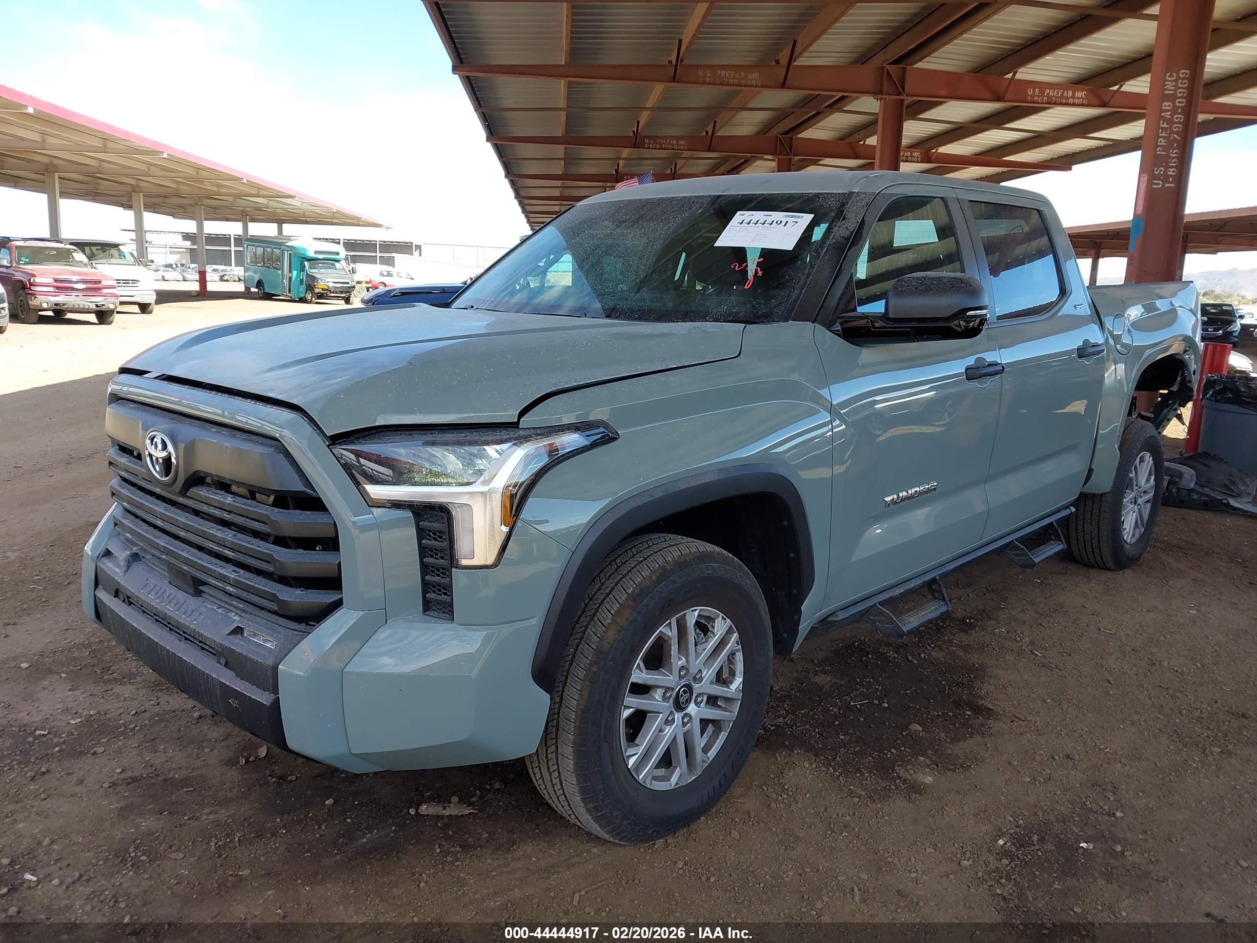 TOYOTA TUNDRA image 2