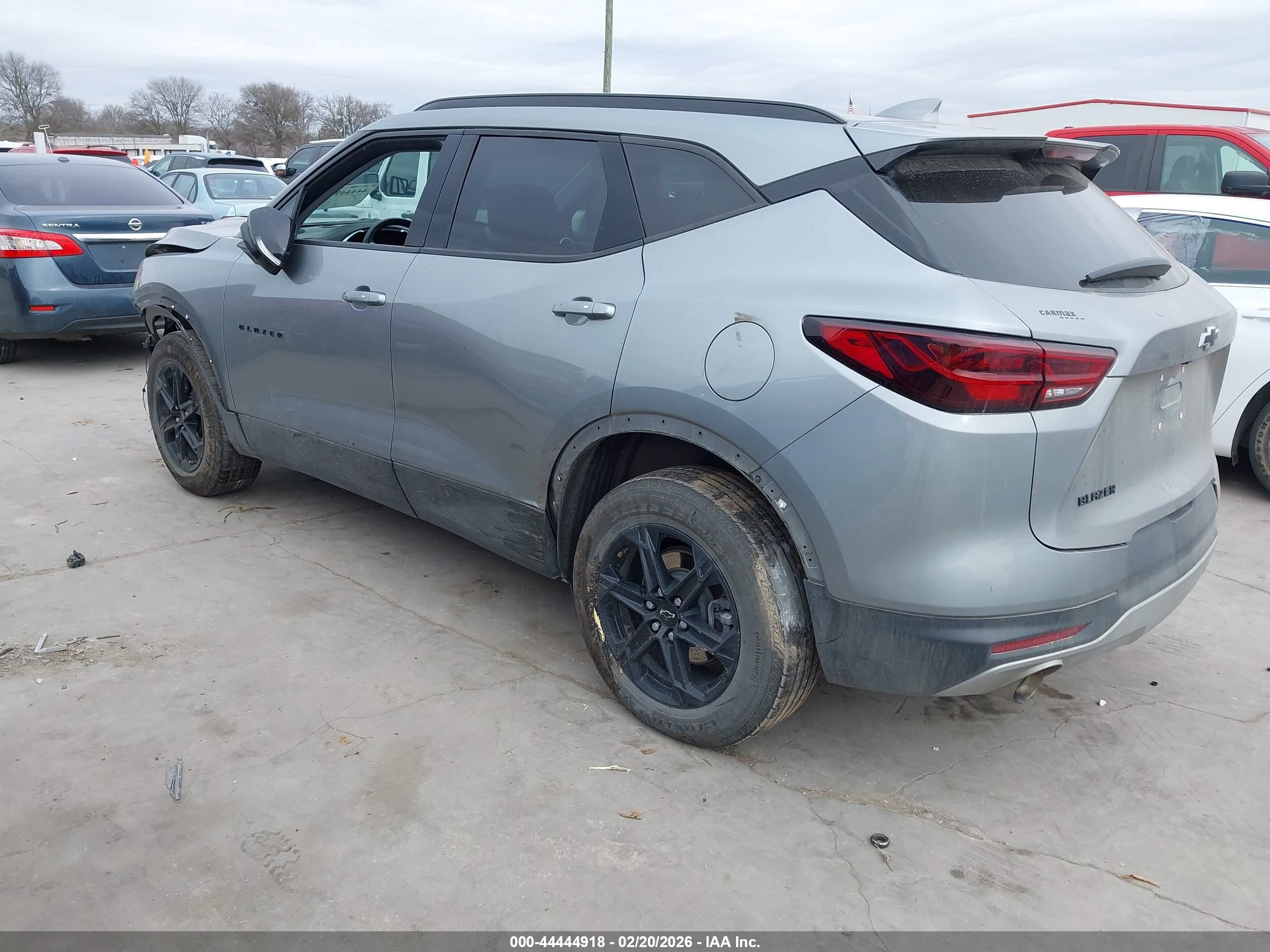 CHEVROLET BLAZER image 3