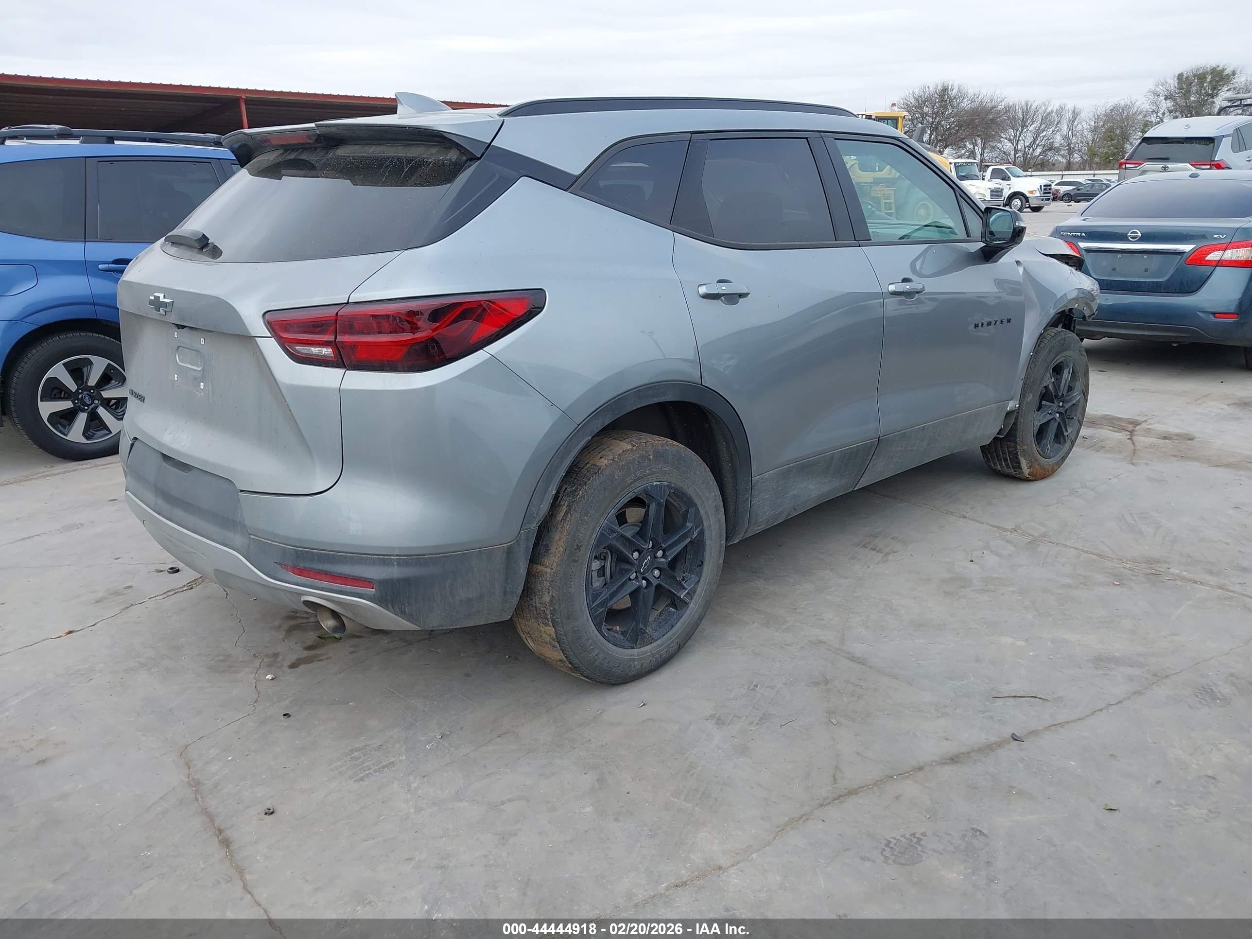 CHEVROLET BLAZER image 4