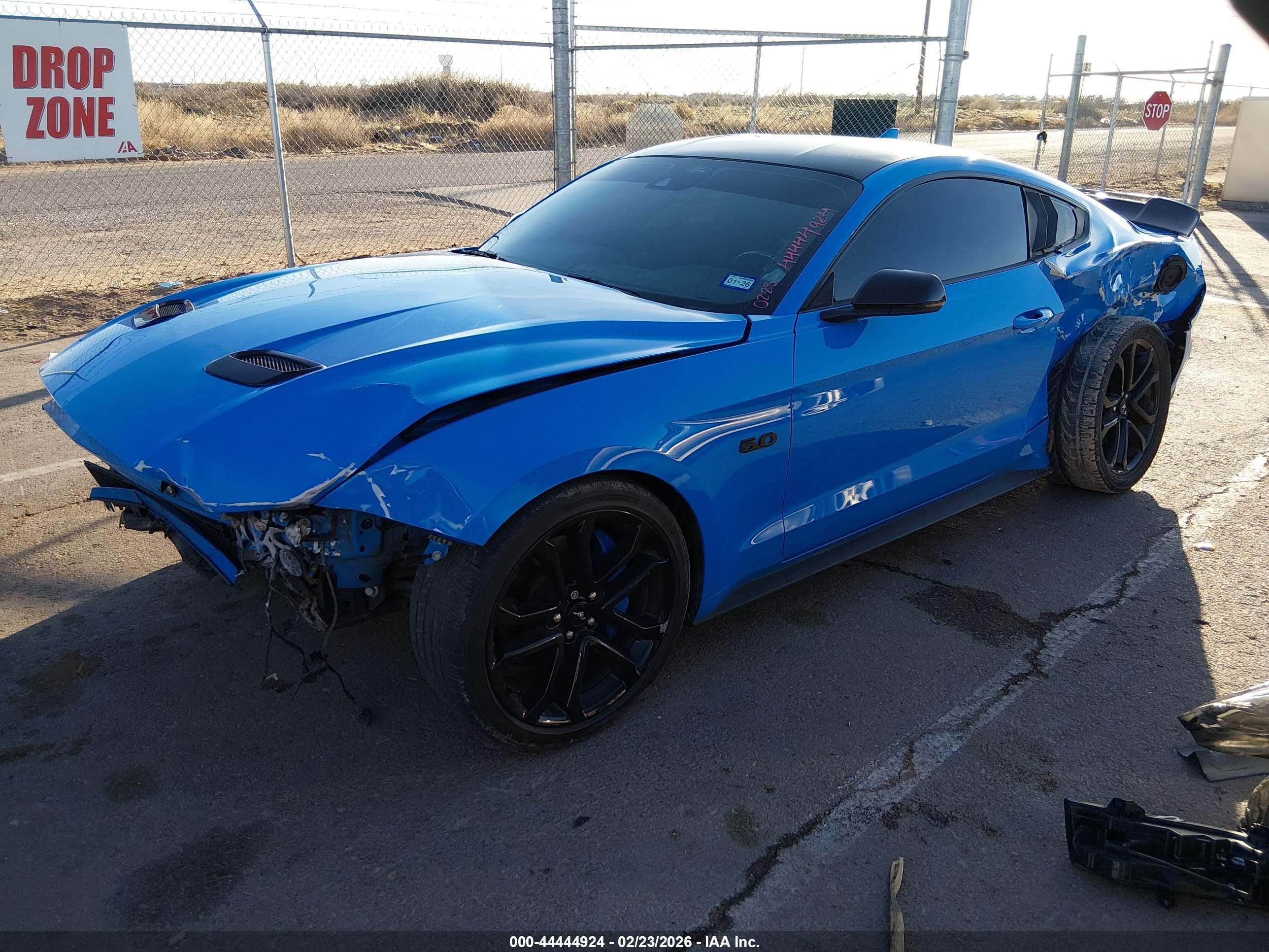 FORD MUSTANG image 2