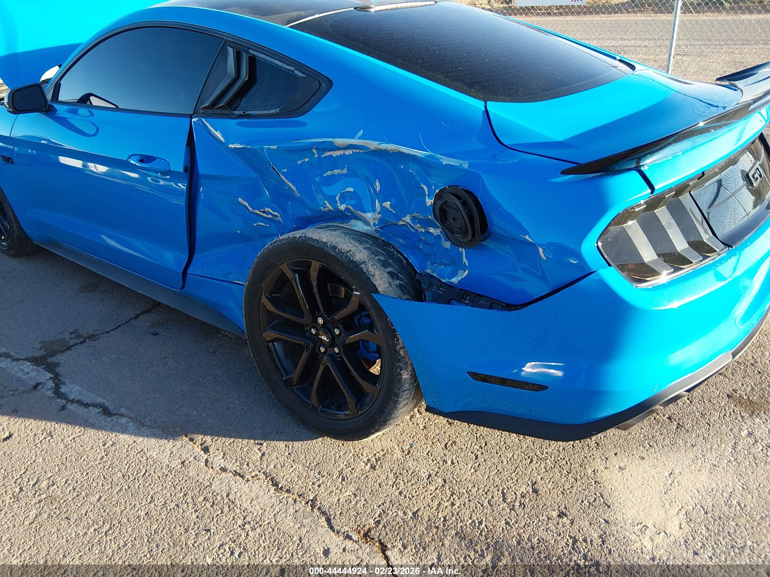 FORD MUSTANG image 6