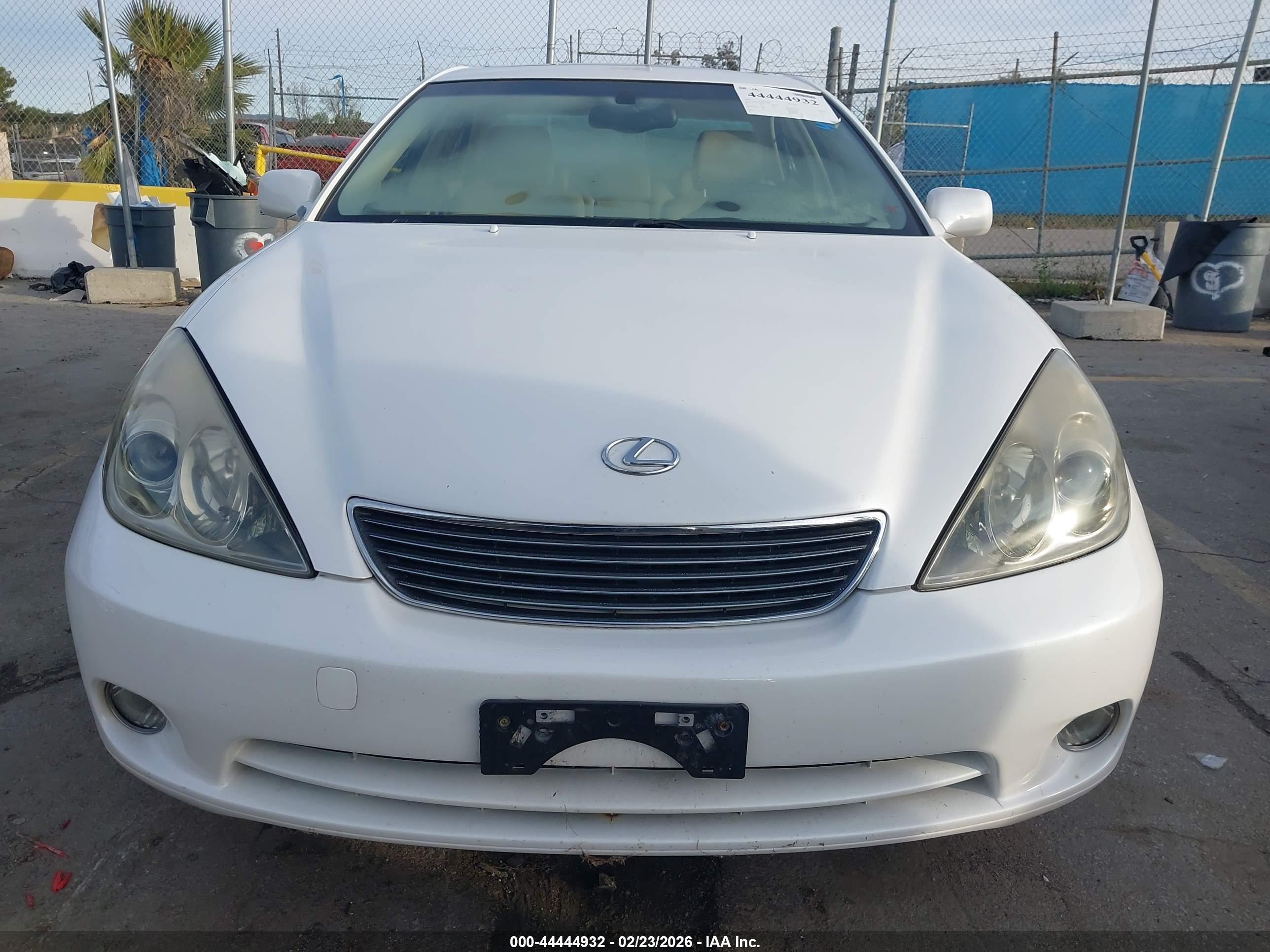 LEXUS ES image 6