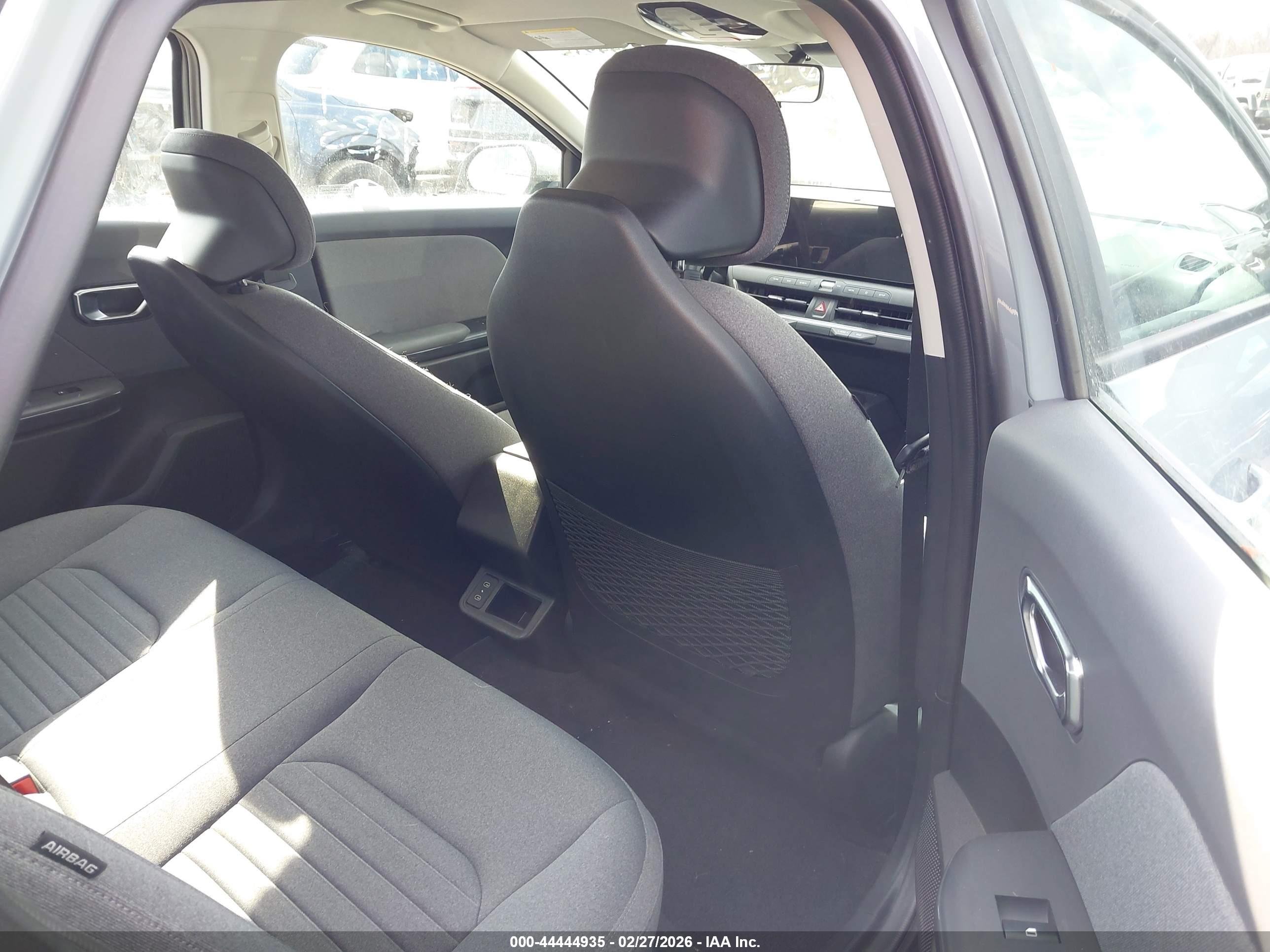 KIA K4 image 8